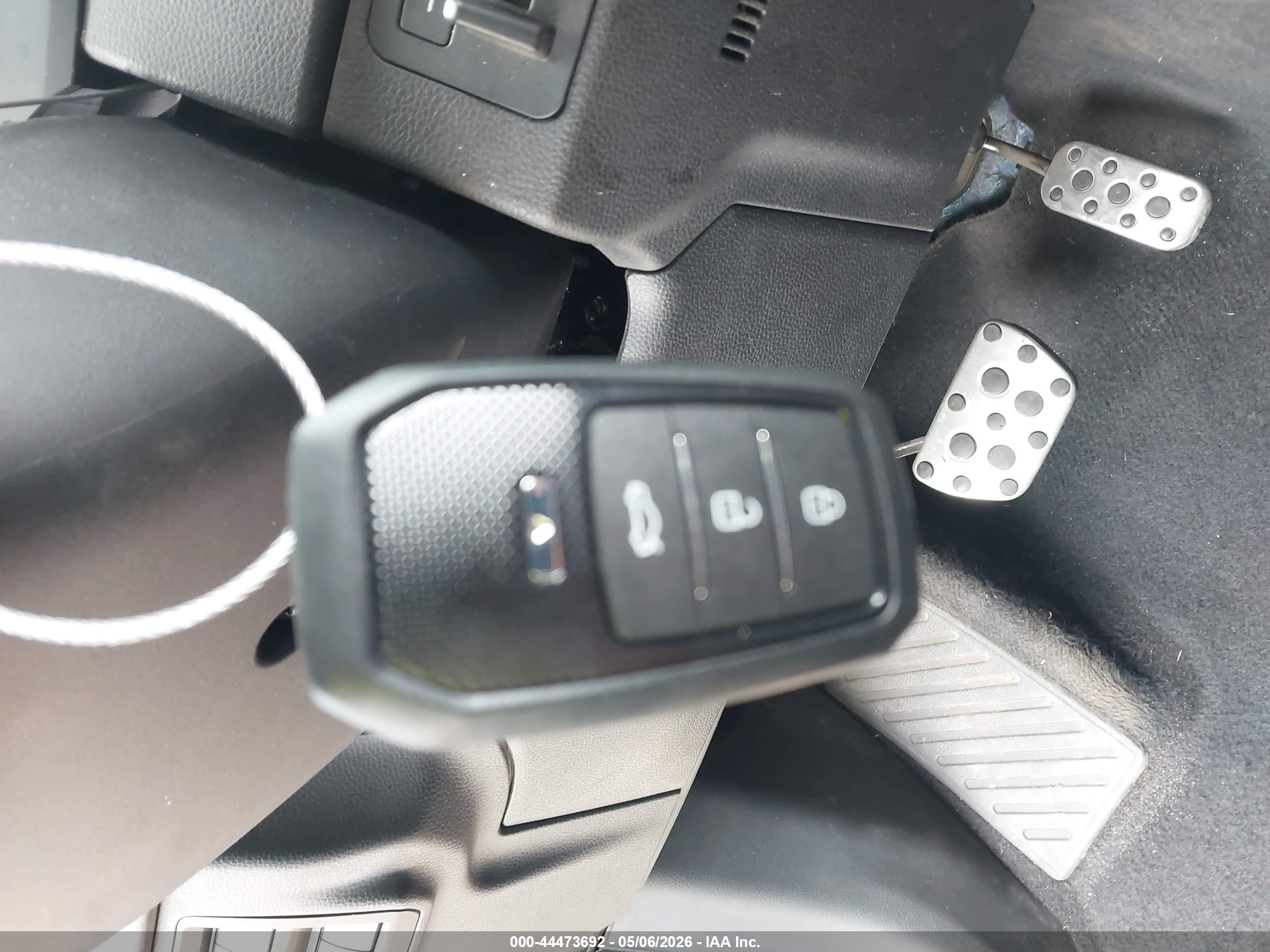 TOYOTA TUNDRA image 11