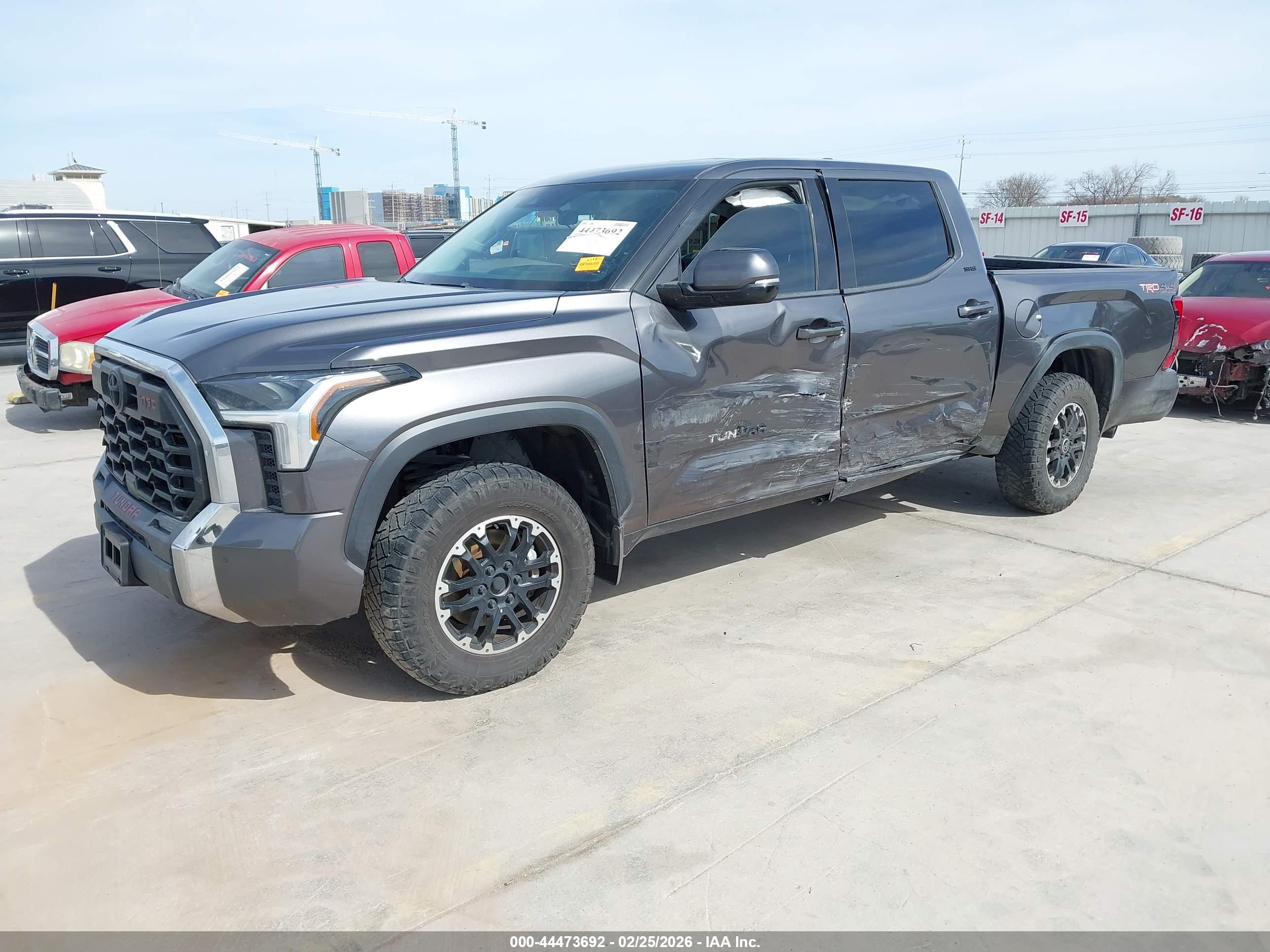 TOYOTA TUNDRA image 2