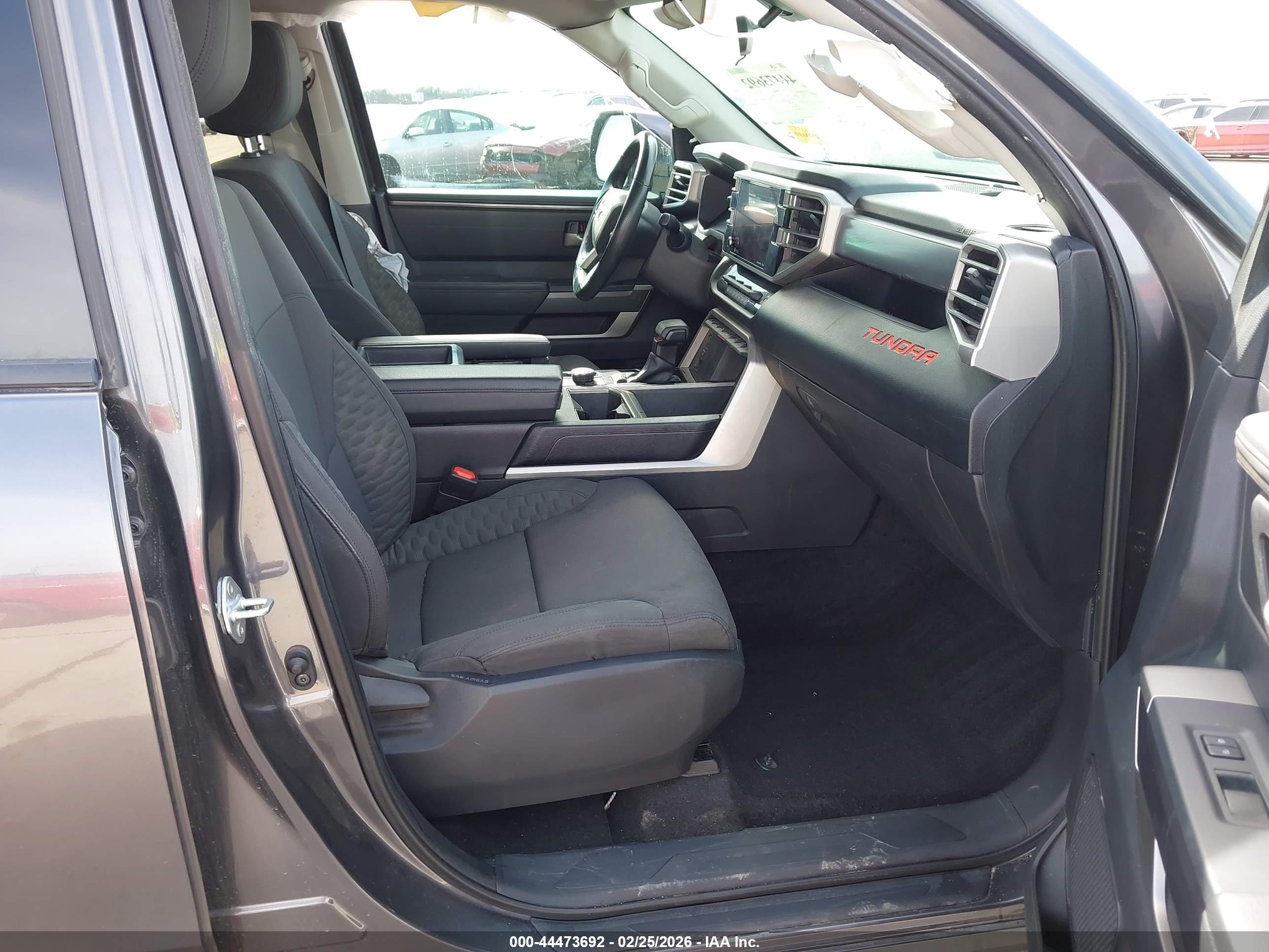TOYOTA TUNDRA image 5