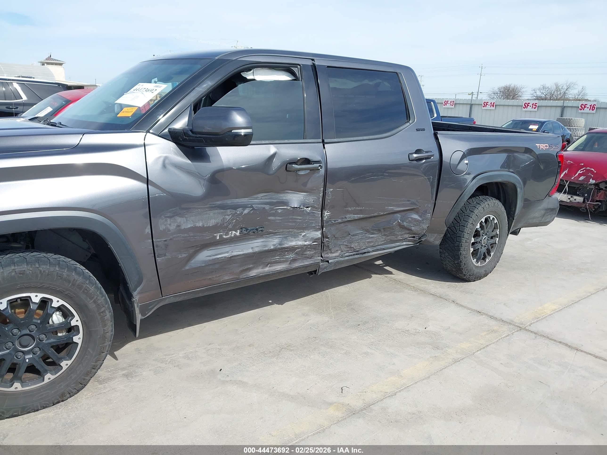TOYOTA TUNDRA image 6