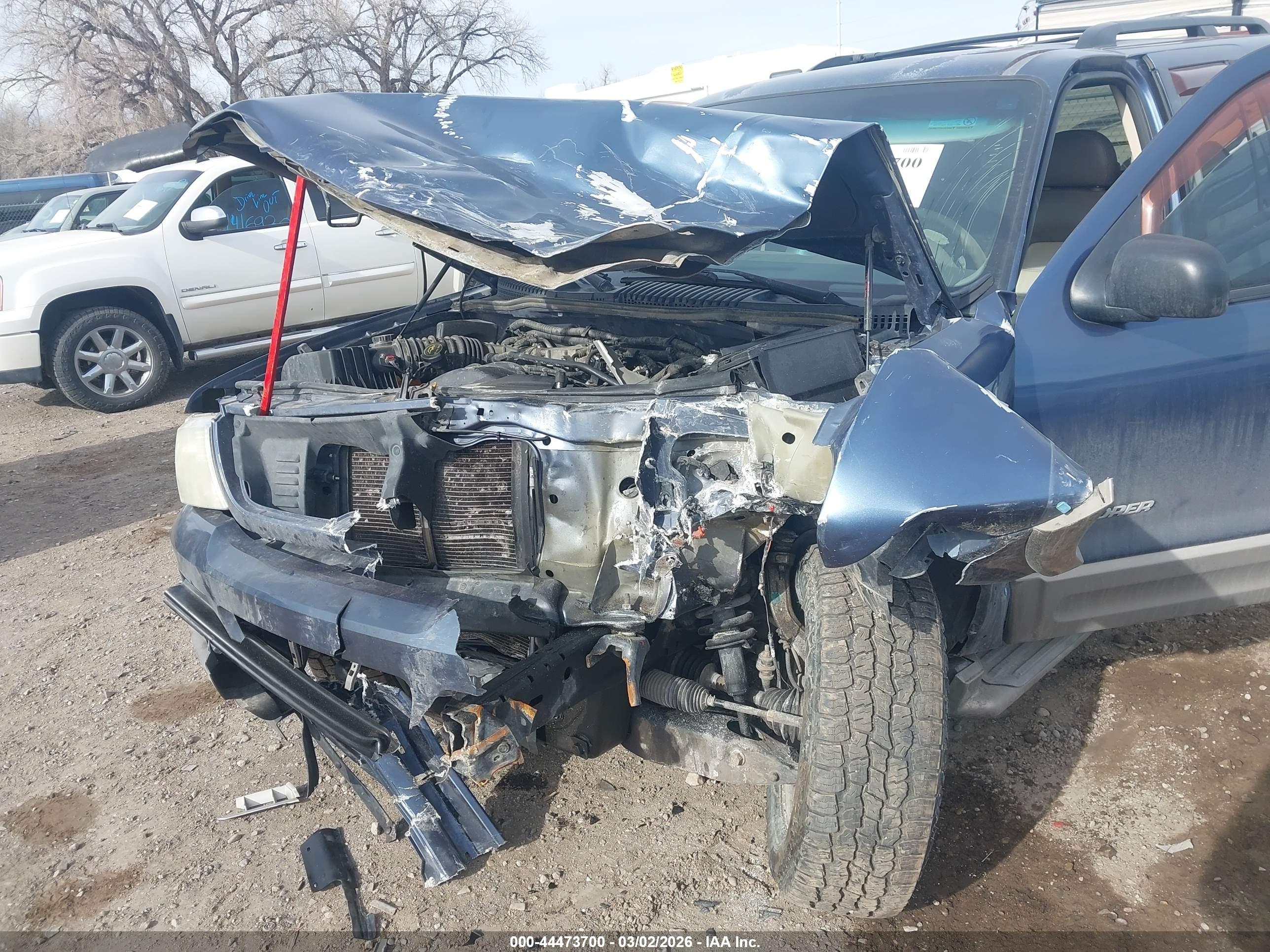 FORD EXPLORER image 6