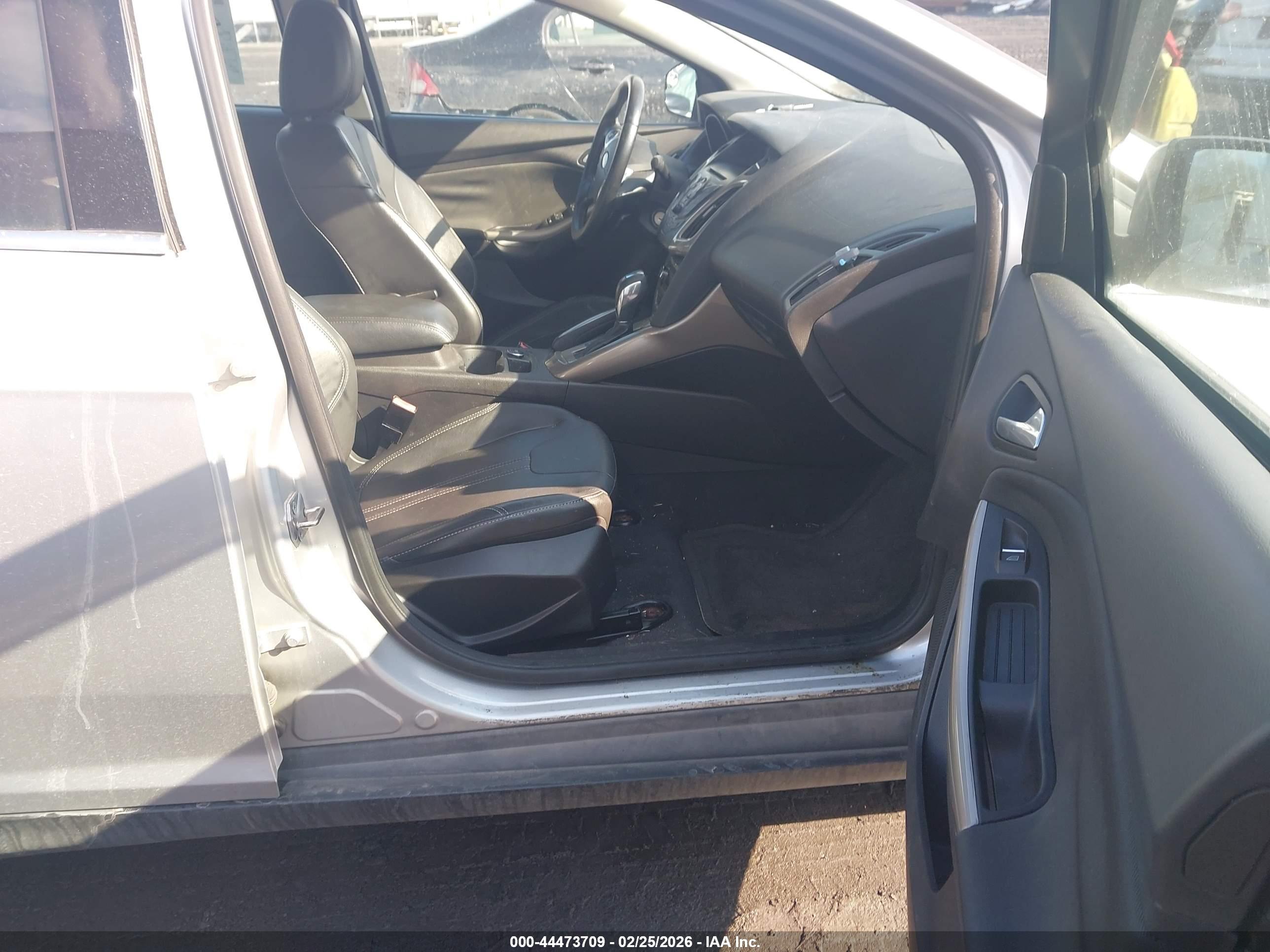 FORD FOCUS image 5