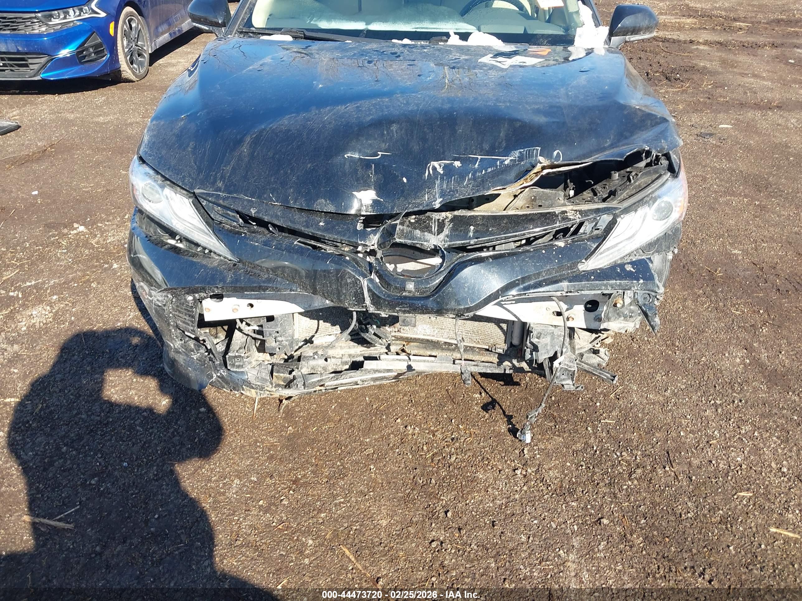 TOYOTA CAMRY image 6