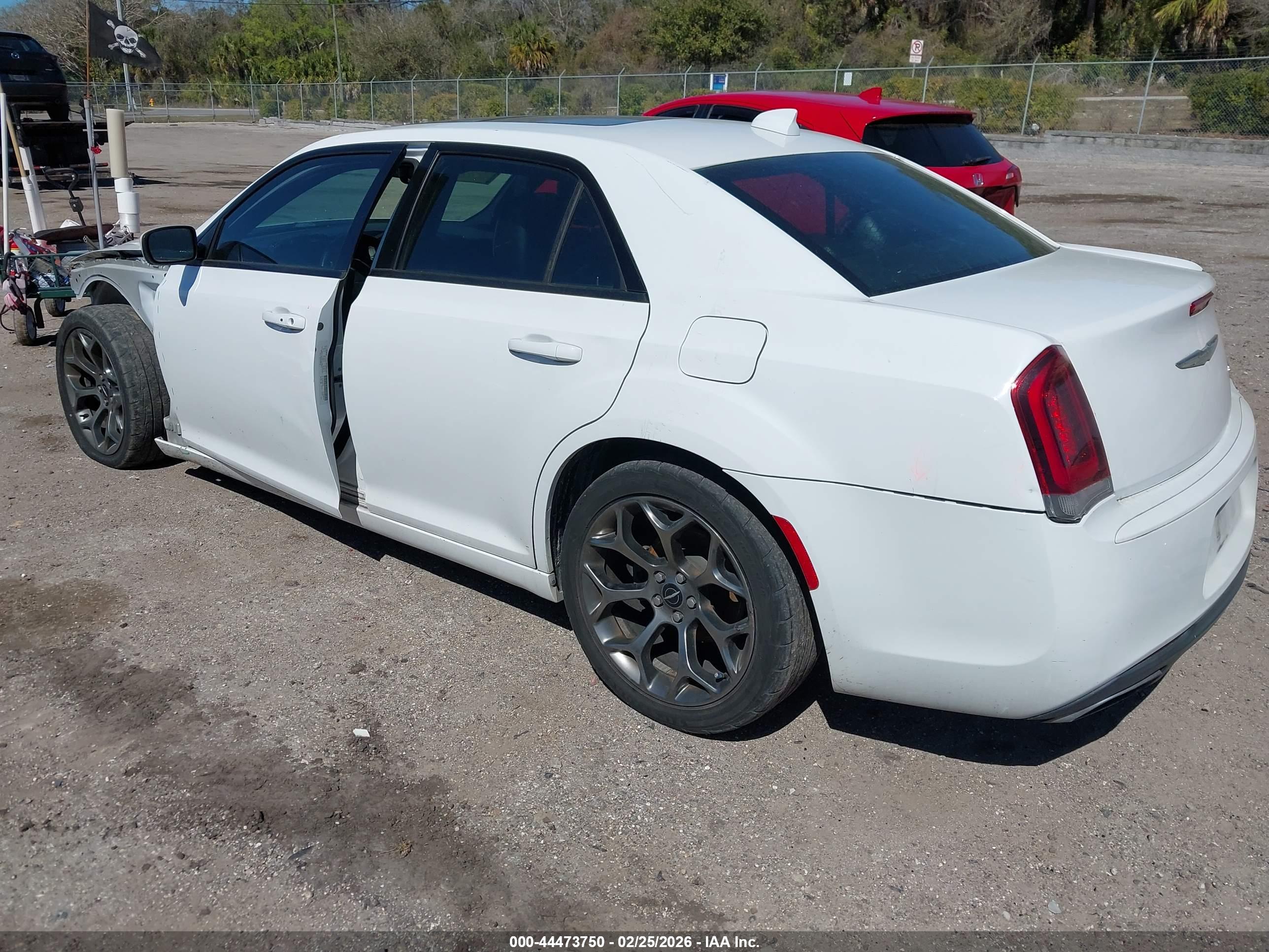 CHRYSLER 300 image 3