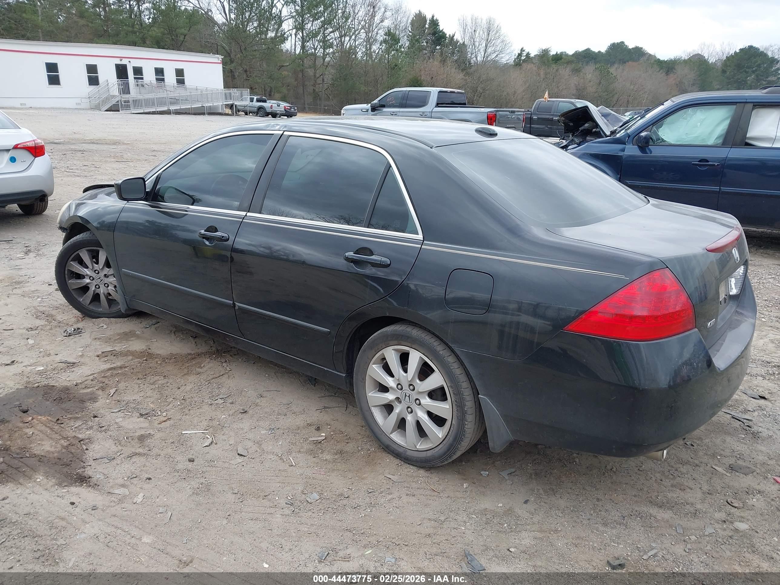 HONDA ACCORD image 3