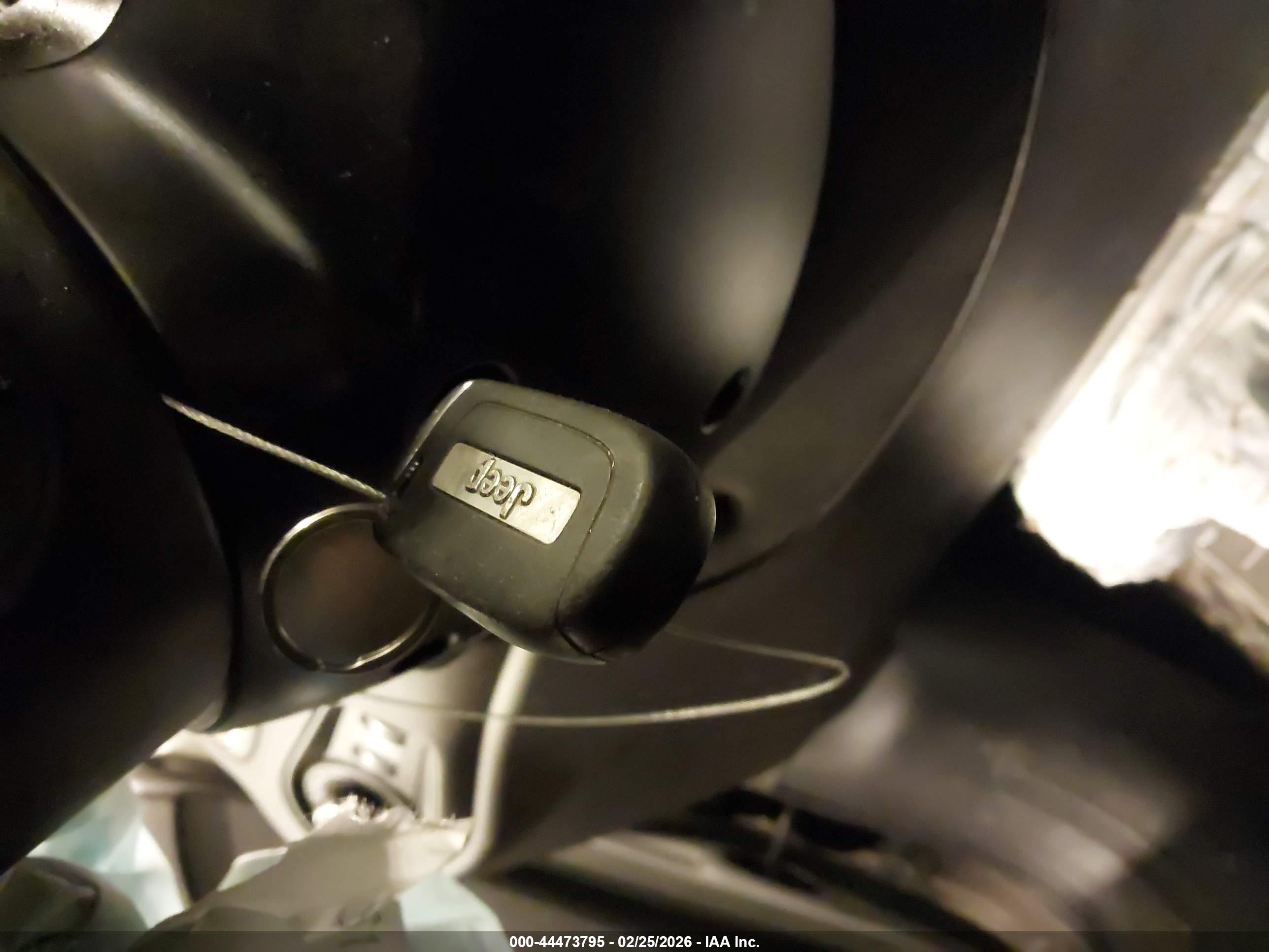 JEEP RENEGADE image 11