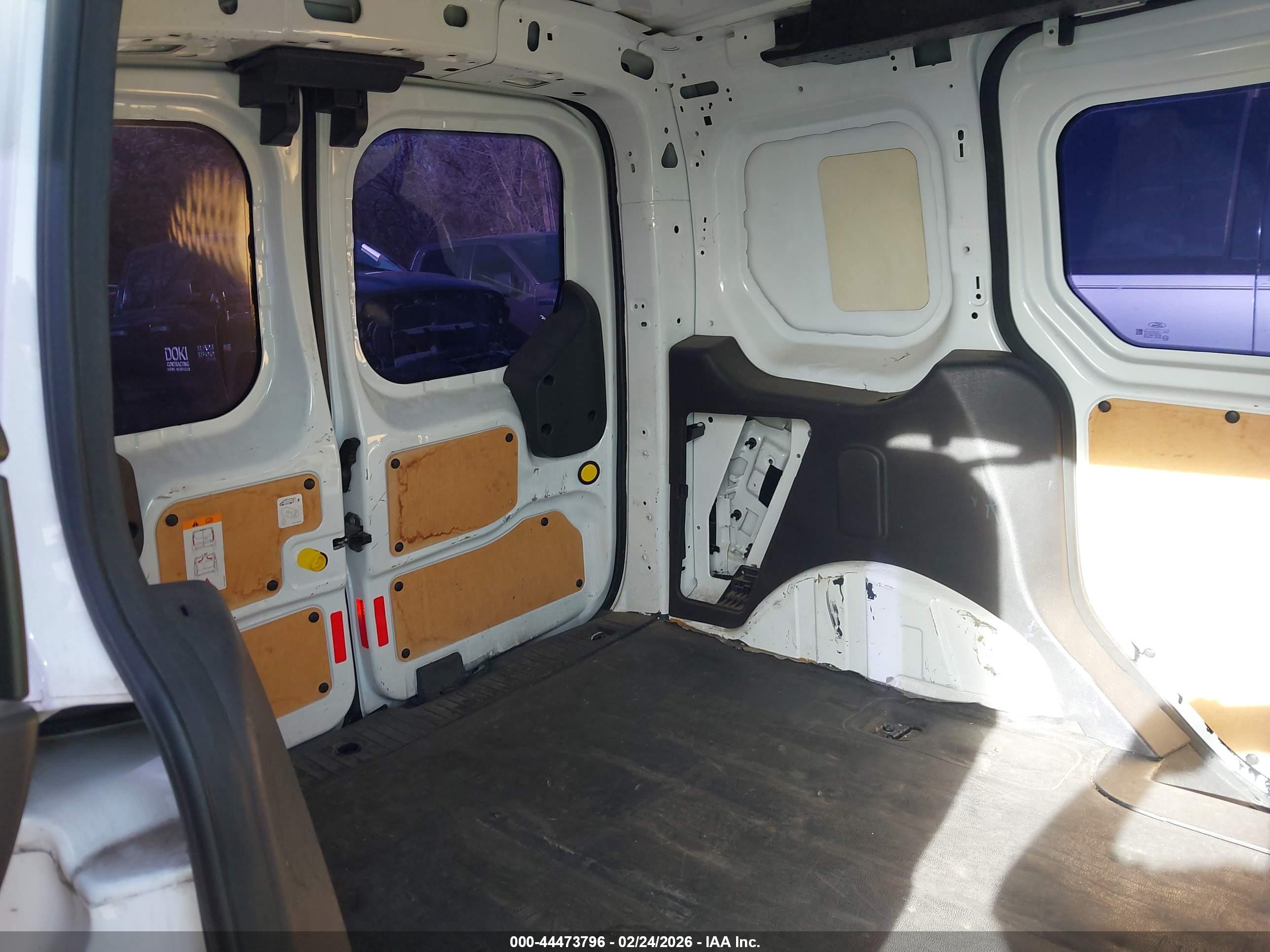 FORD TRANSIT image 8