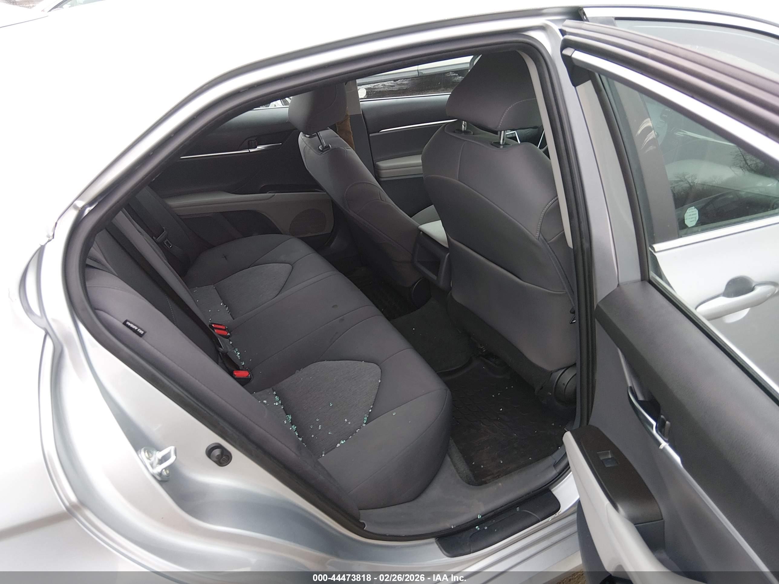 TOYOTA CAMRY image 8