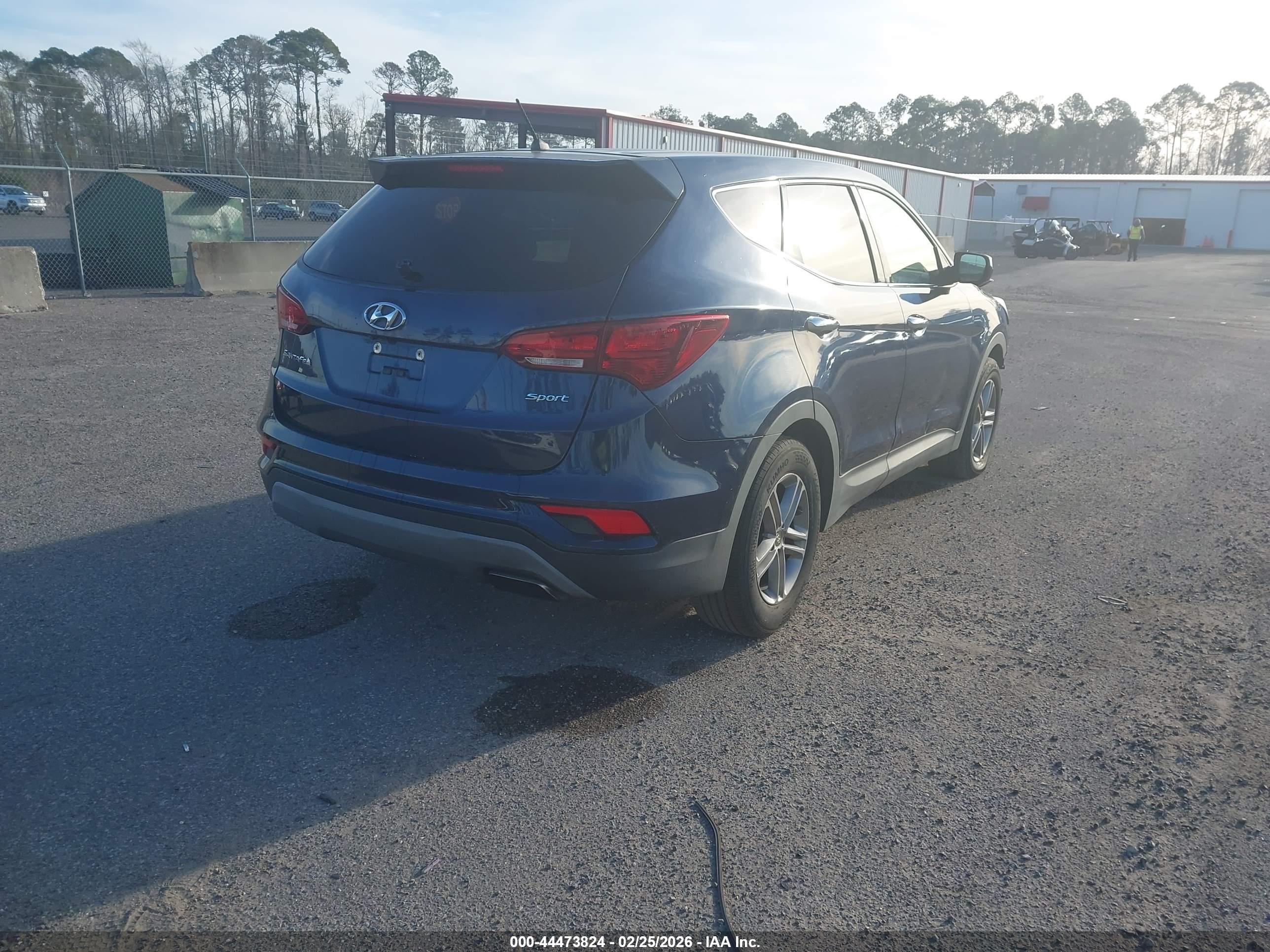 HYUNDAI SANTA image 4