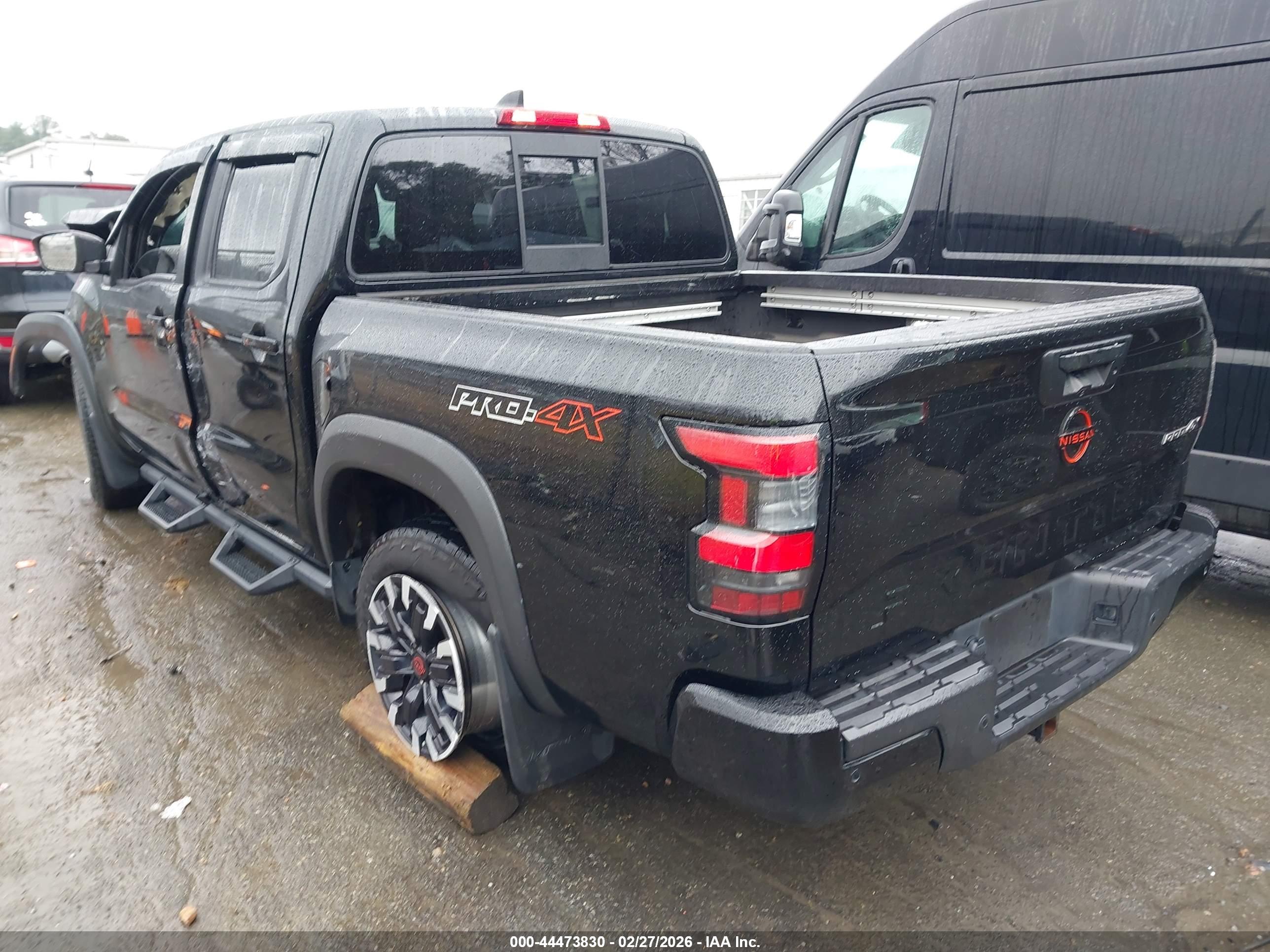 NISSAN FRONTIER image 3