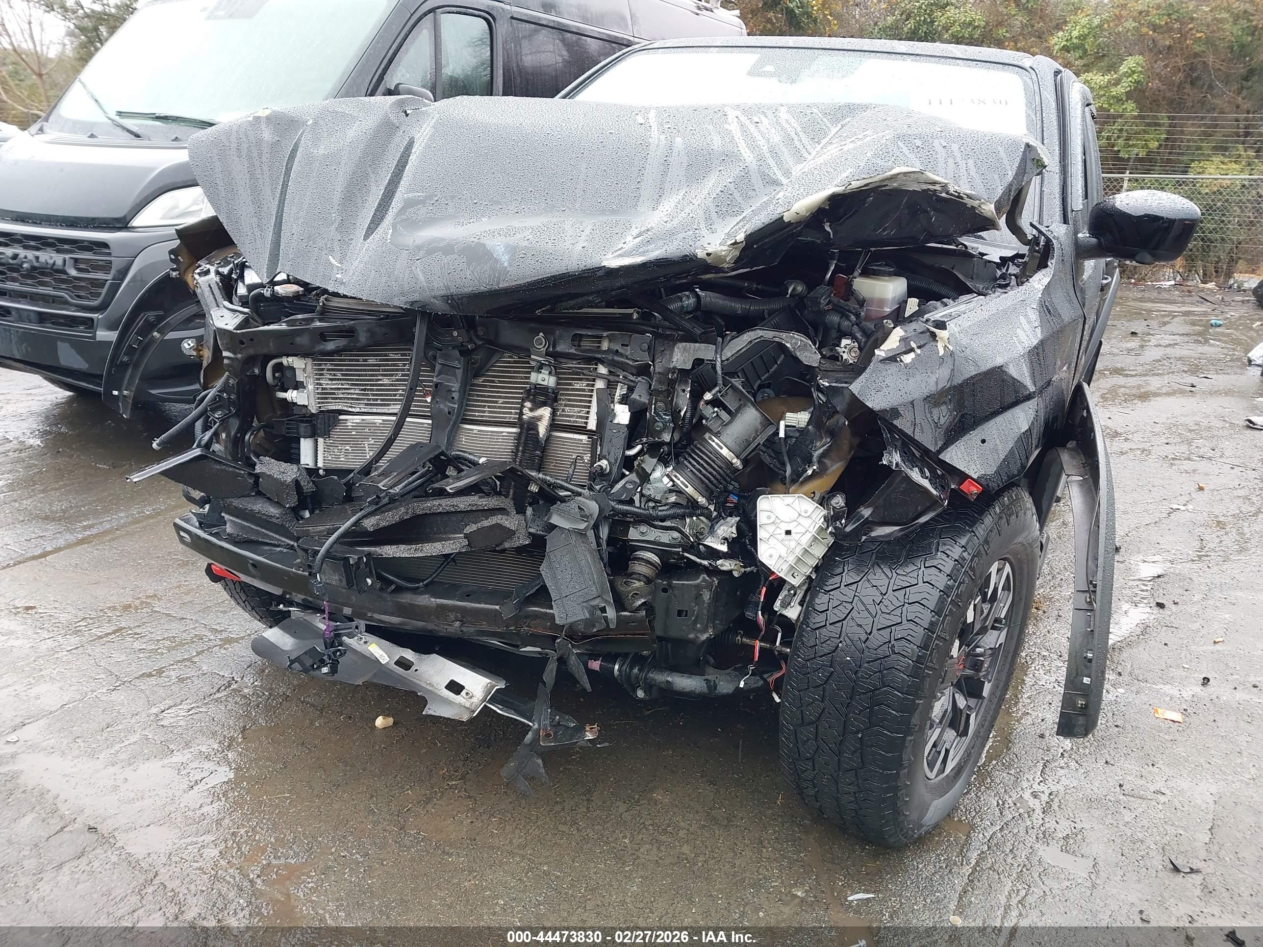 NISSAN FRONTIER image 6