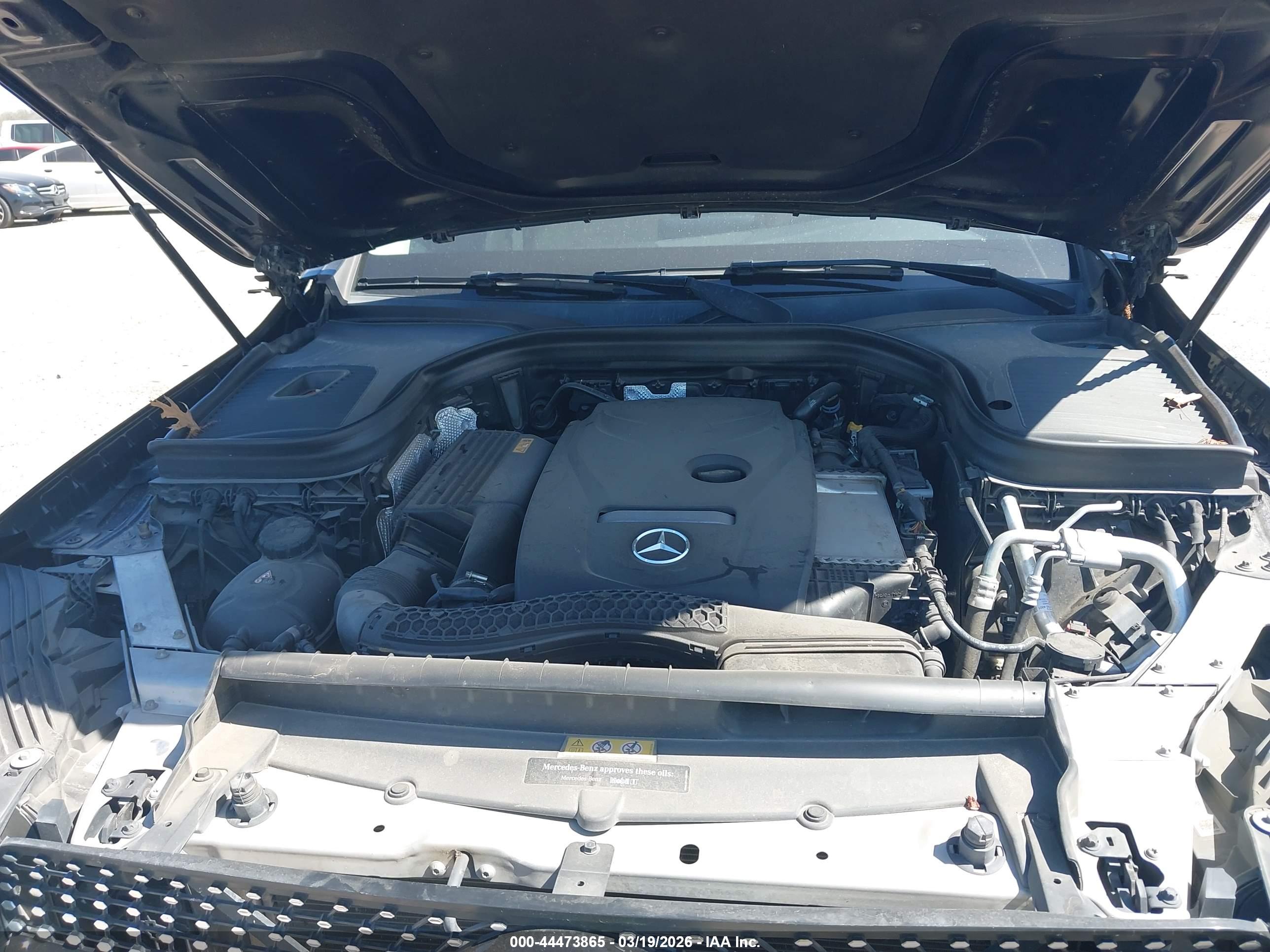 MERCEDES-BENZ GLC image 10