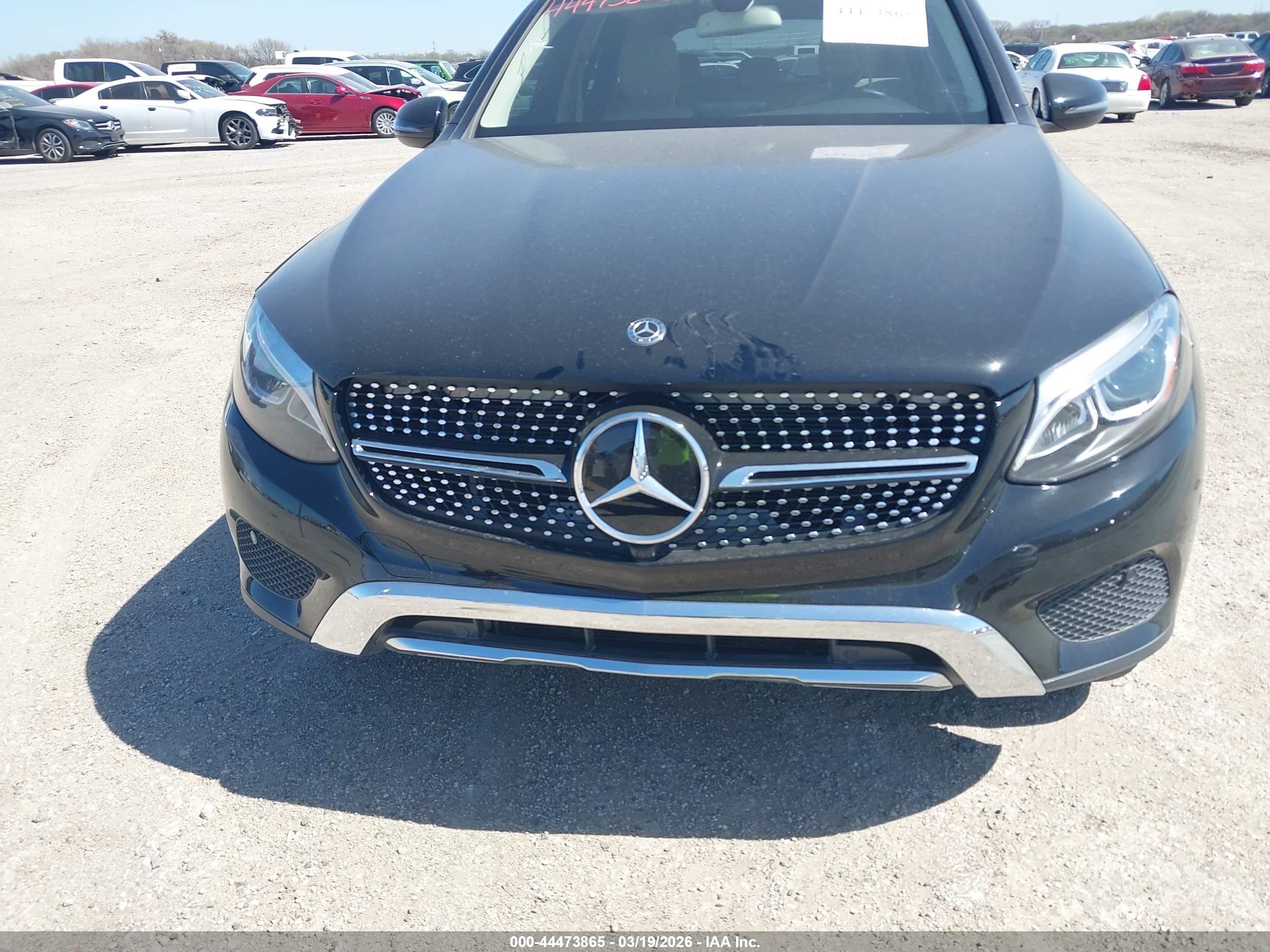 MERCEDES-BENZ GLC image 6