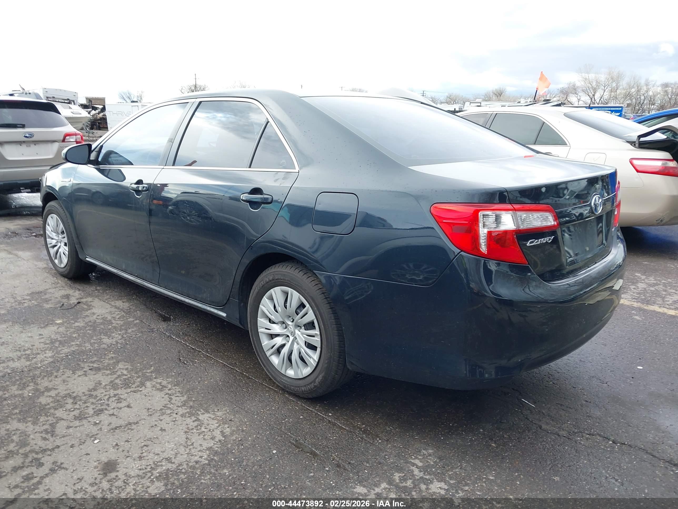 TOYOTA CAMRY image 3