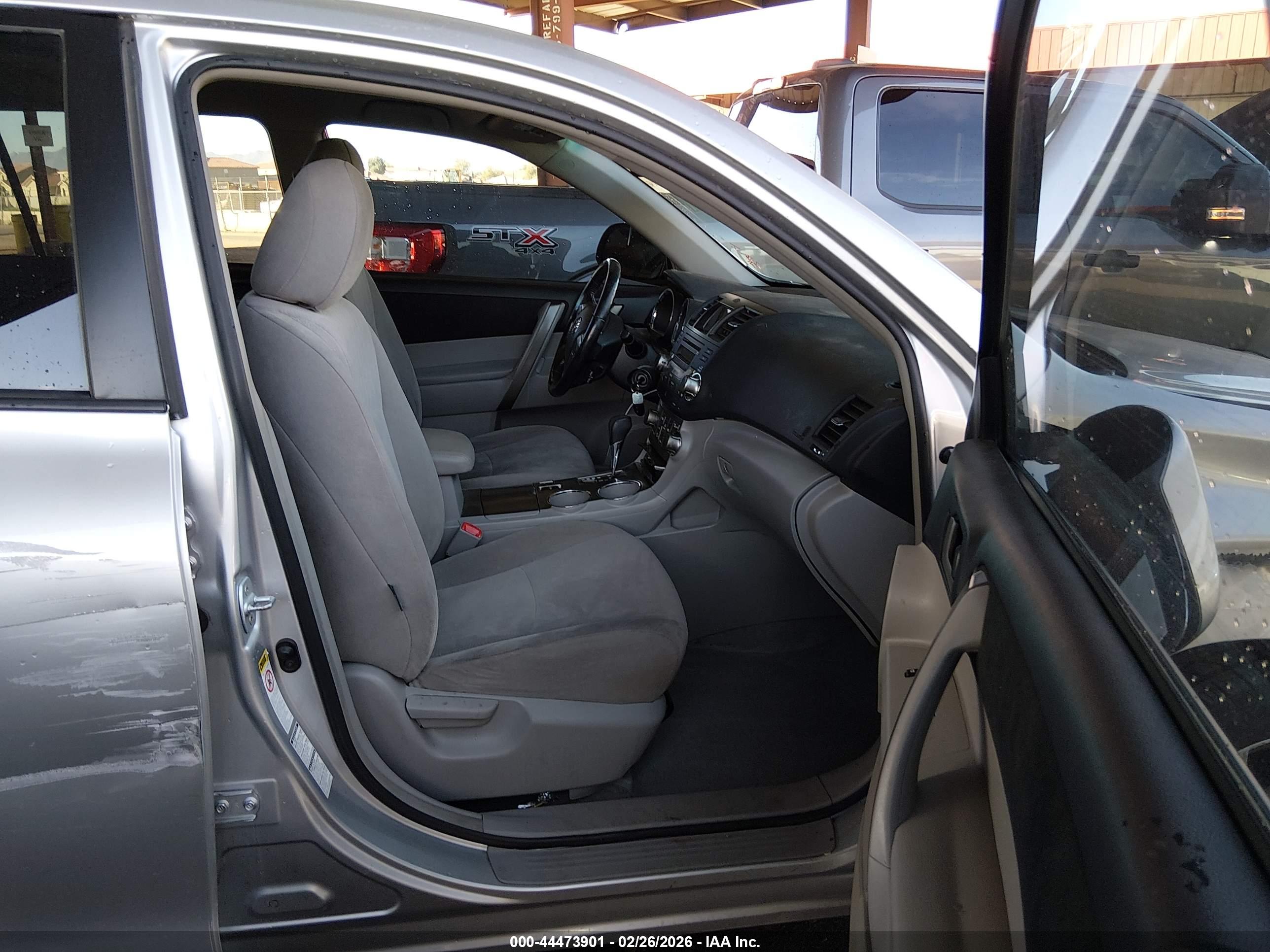 TOYOTA HIGHLANDER image 5
