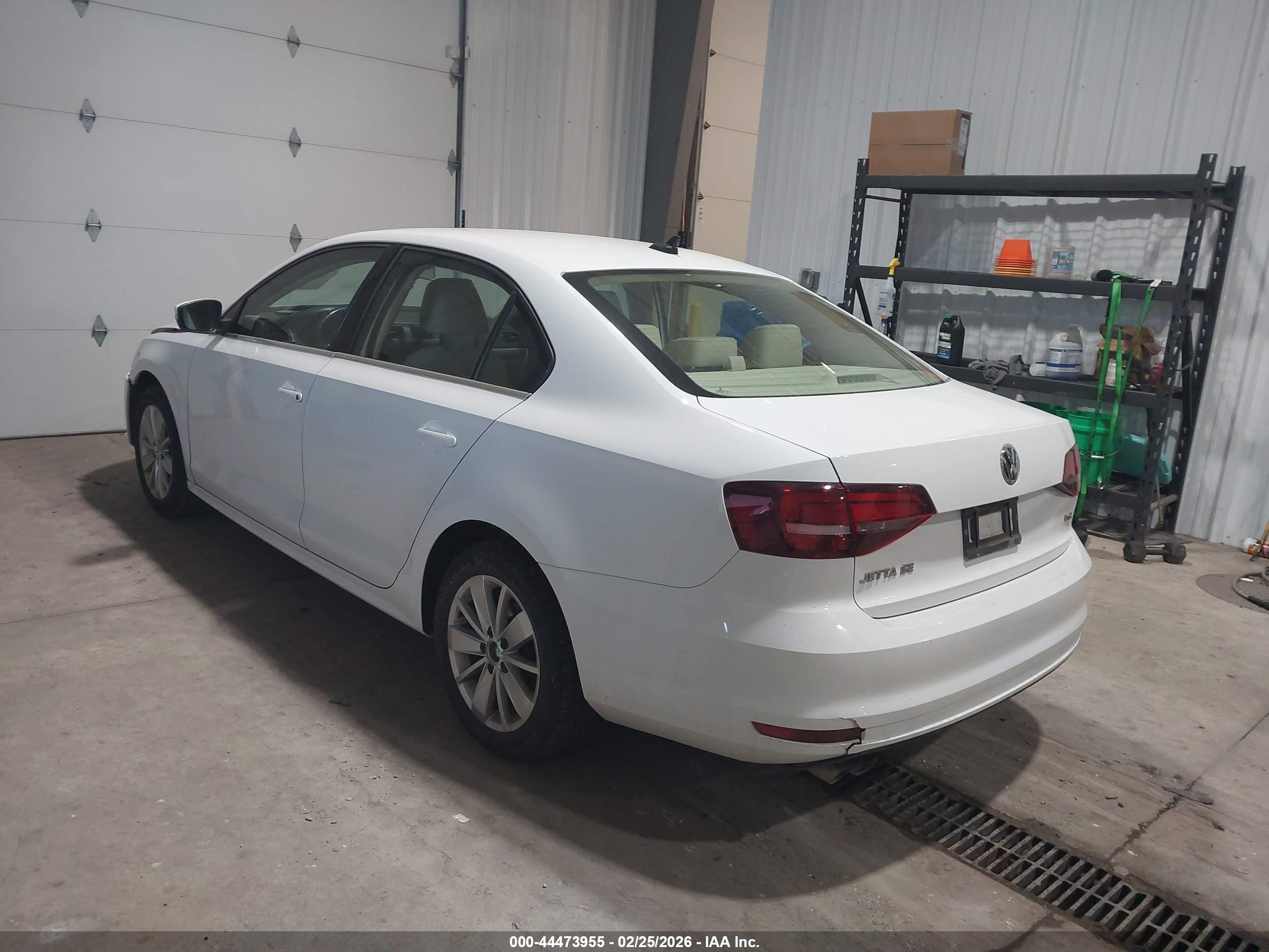 VOLKSWAGEN JETTA image 3