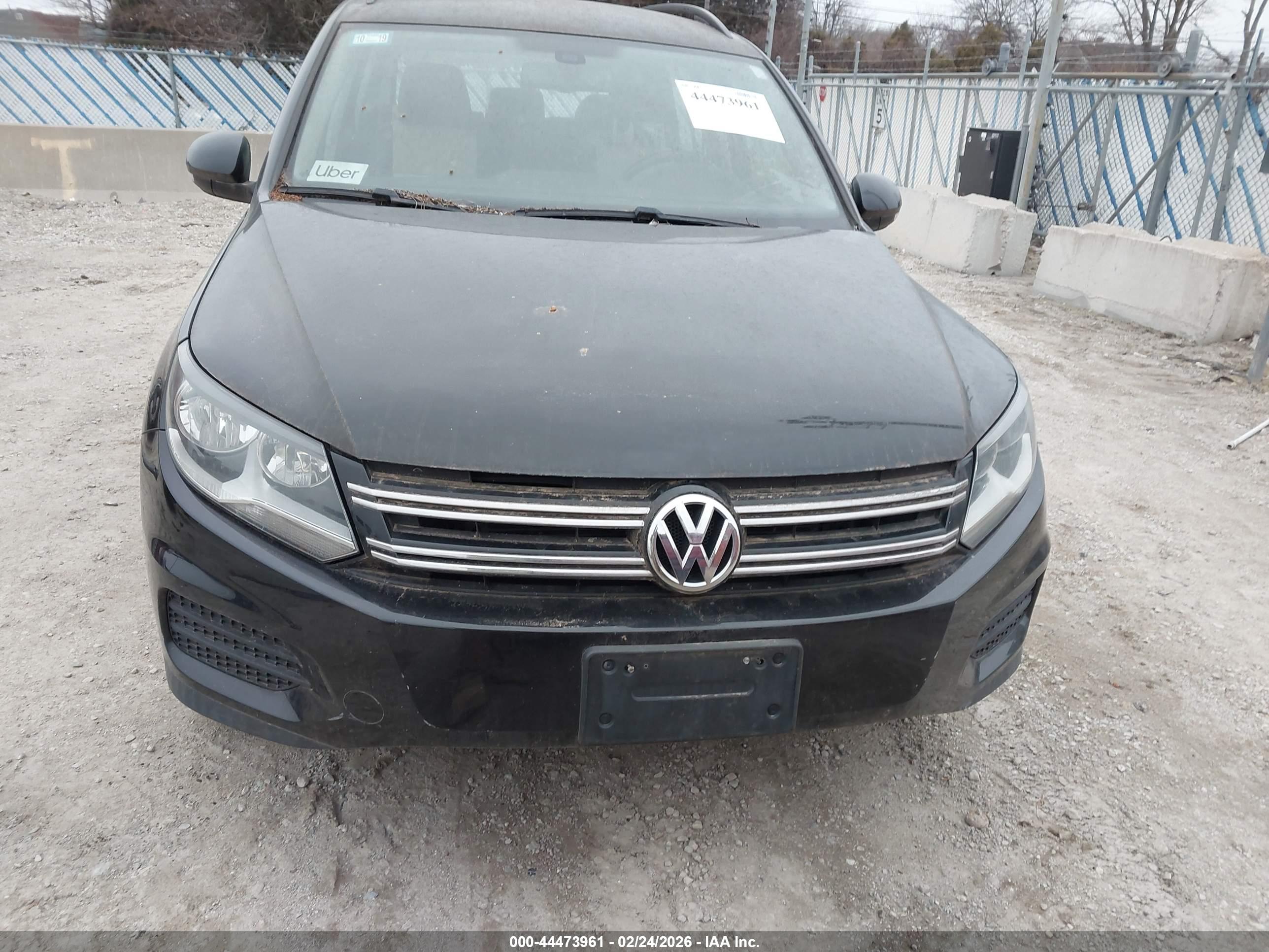 VOLKSWAGEN TIGUAN image 6