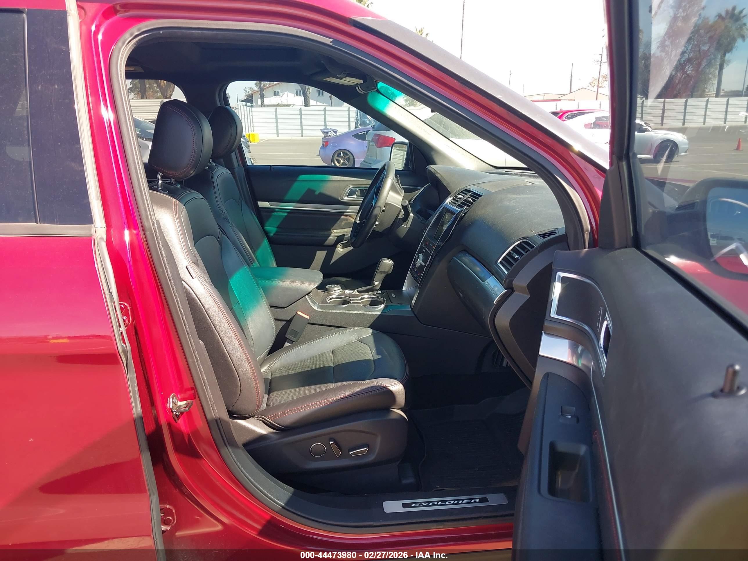 FORD EXPLORER image 5
