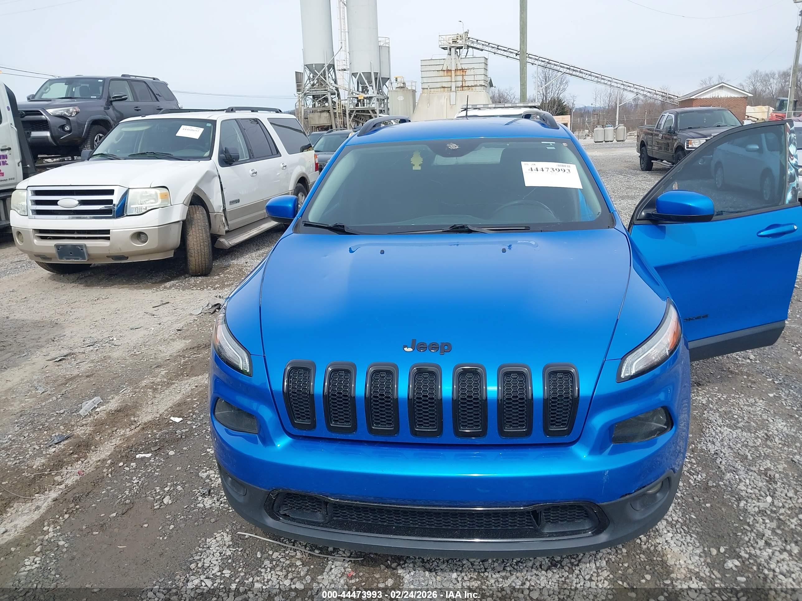 JEEP CHEROKEE image 6