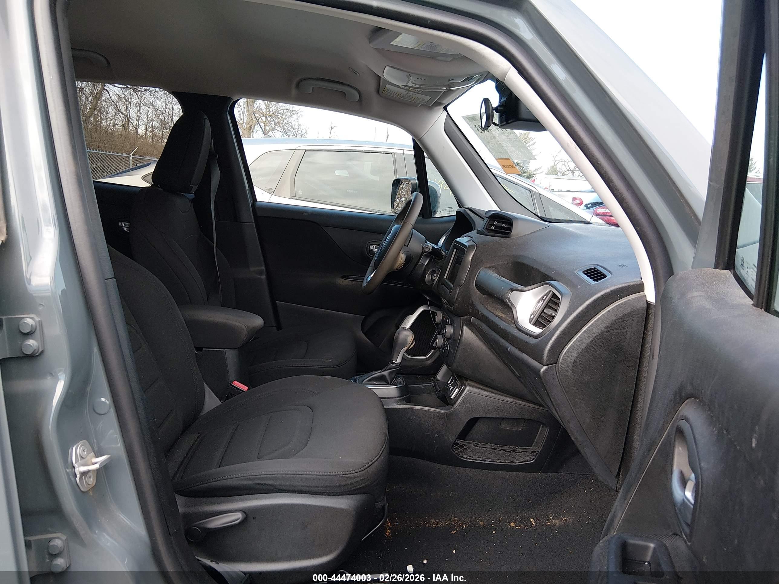 JEEP RENEGADE image 5