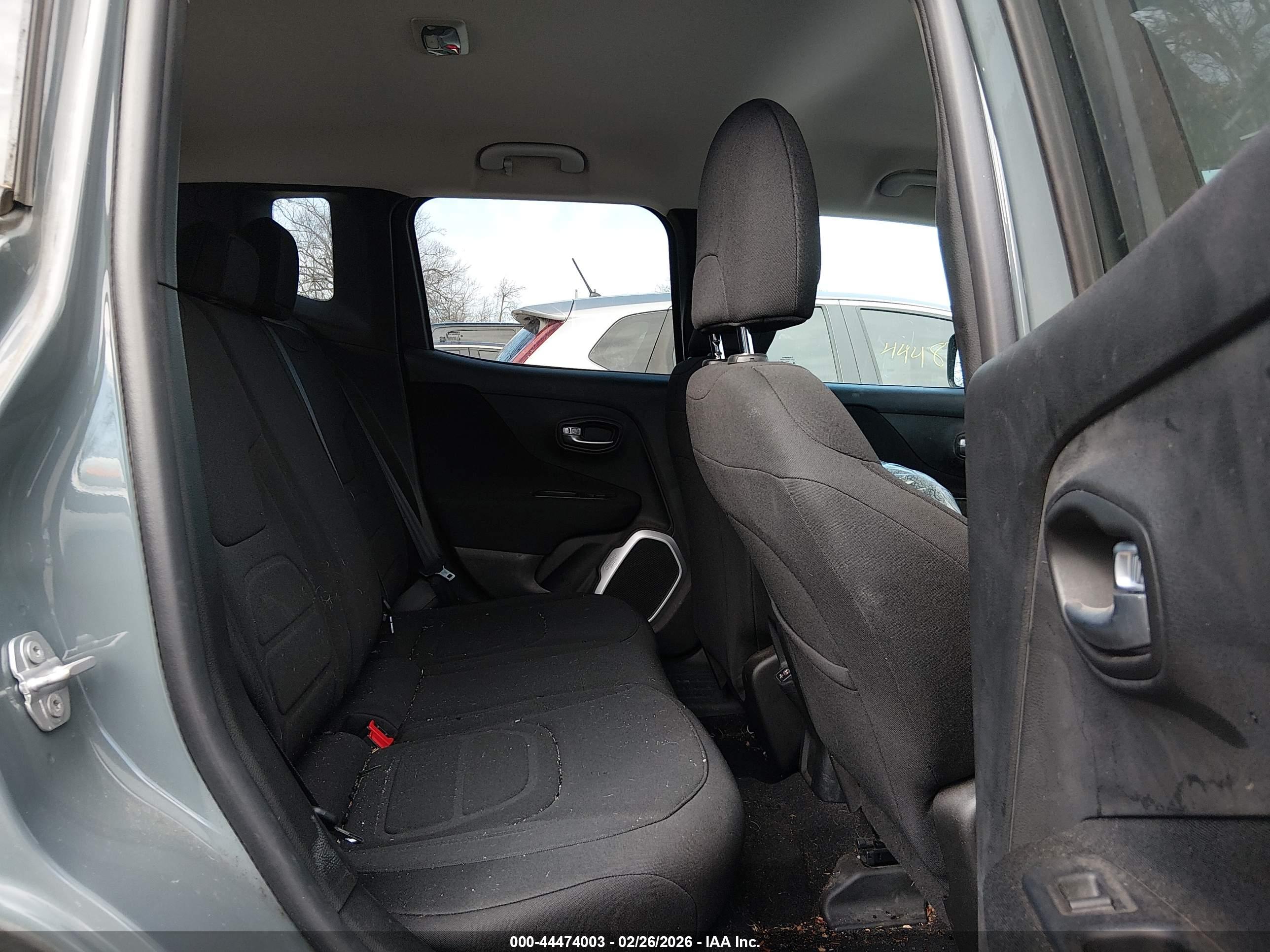 JEEP RENEGADE image 8