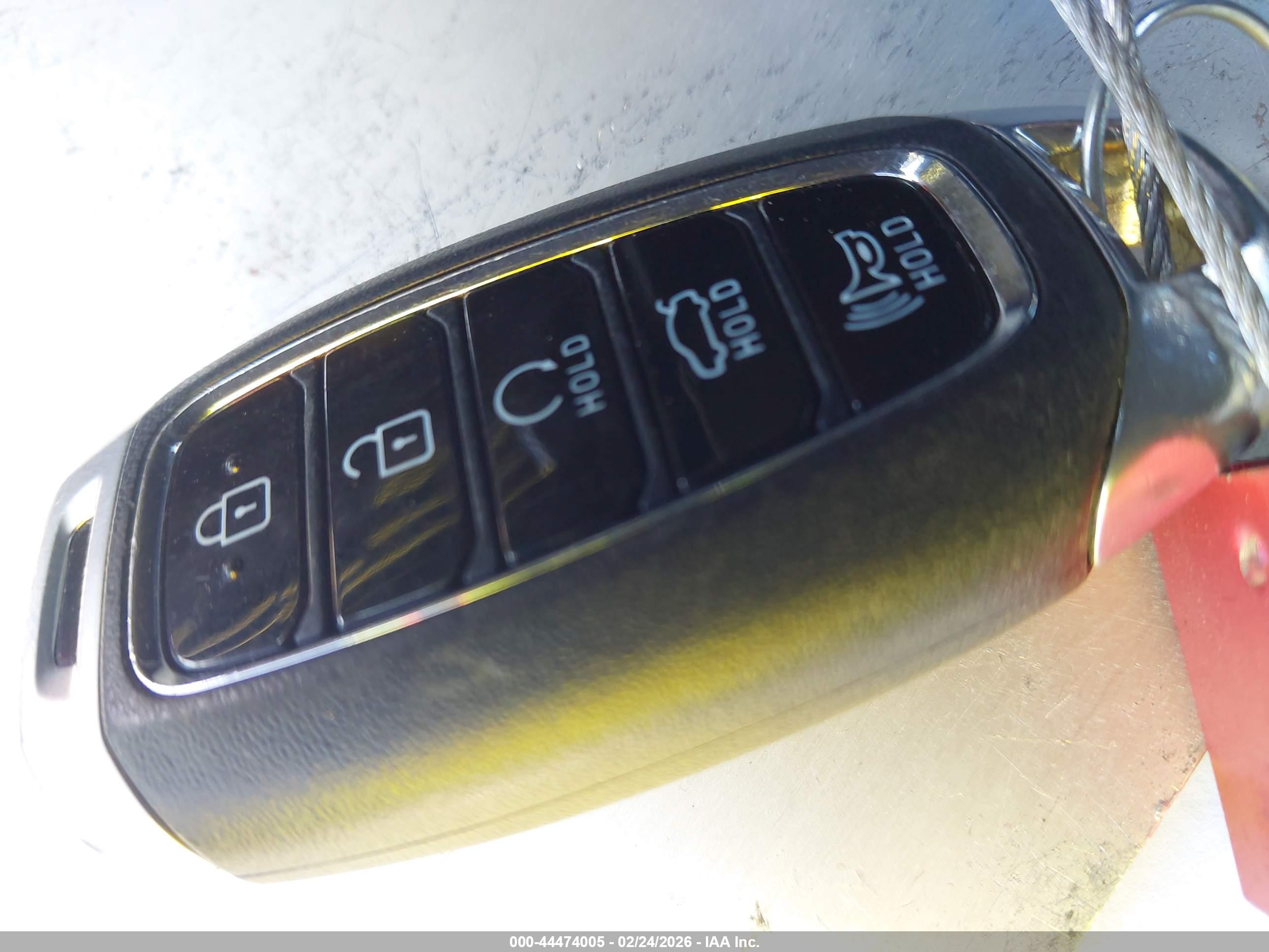 HYUNDAI ELANTRA image 11
