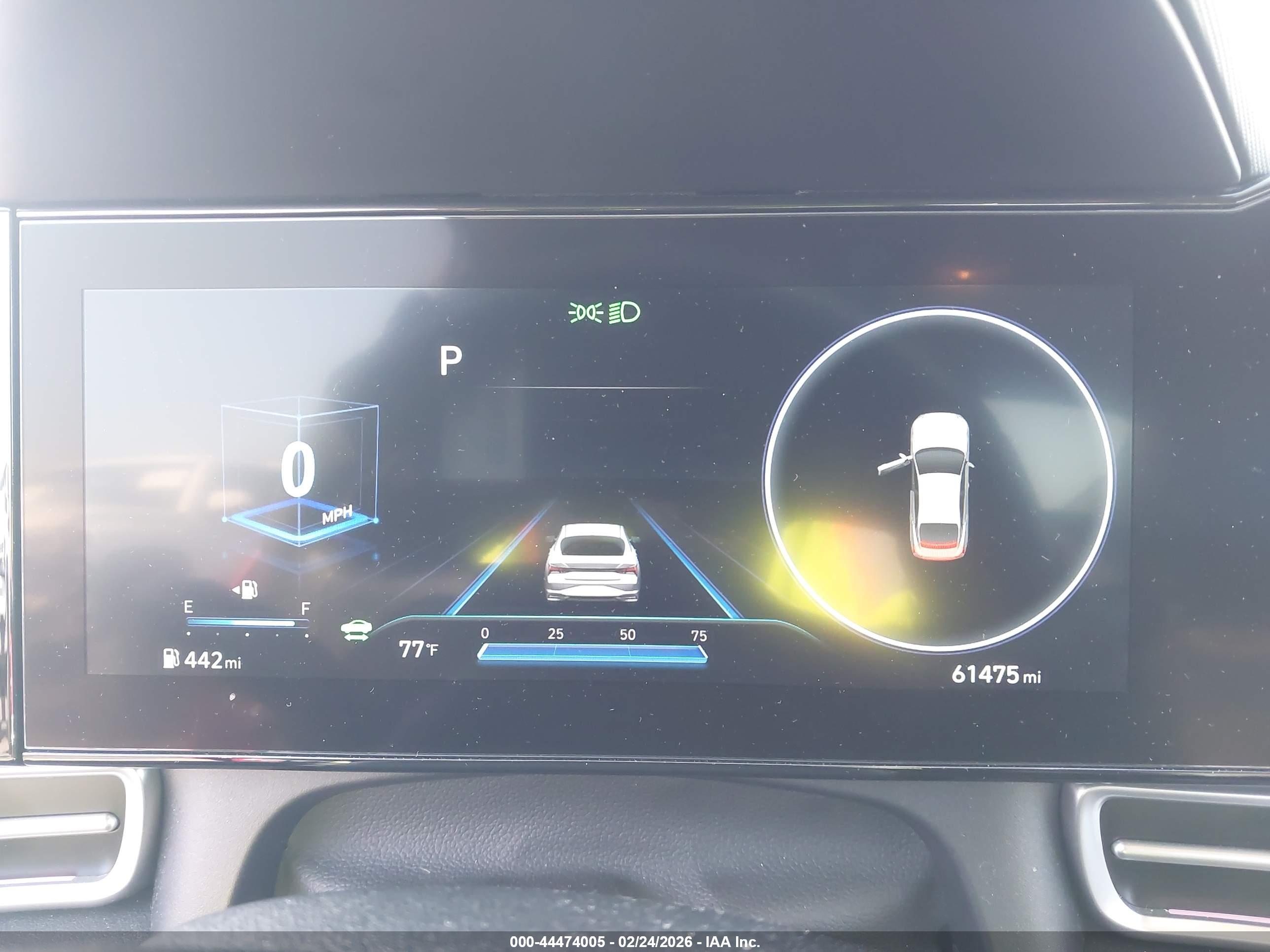 HYUNDAI ELANTRA image 7