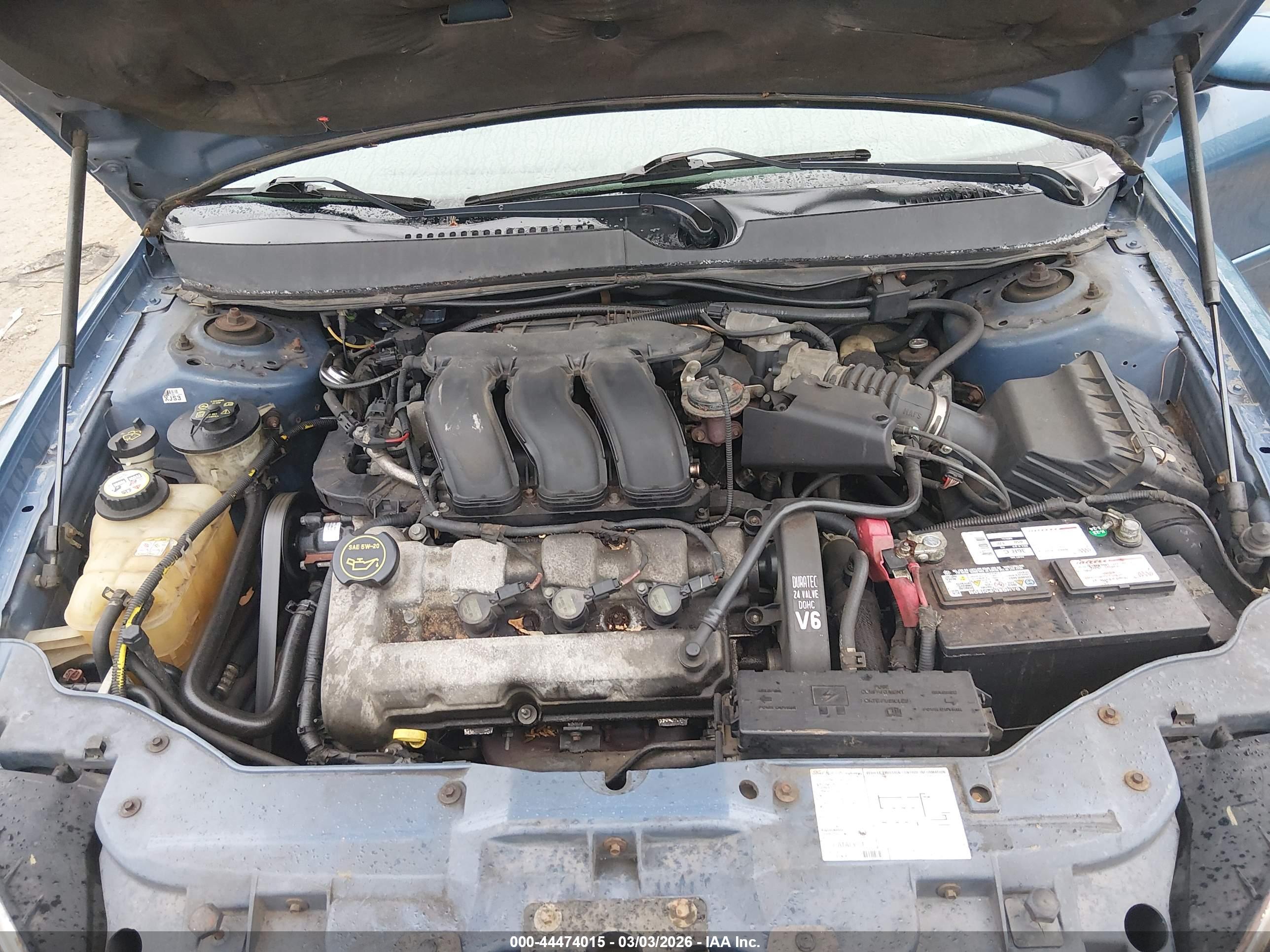 FORD TAURUS image 10