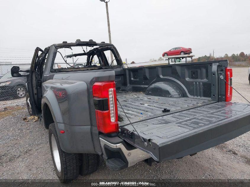 FORD F-450 image 3