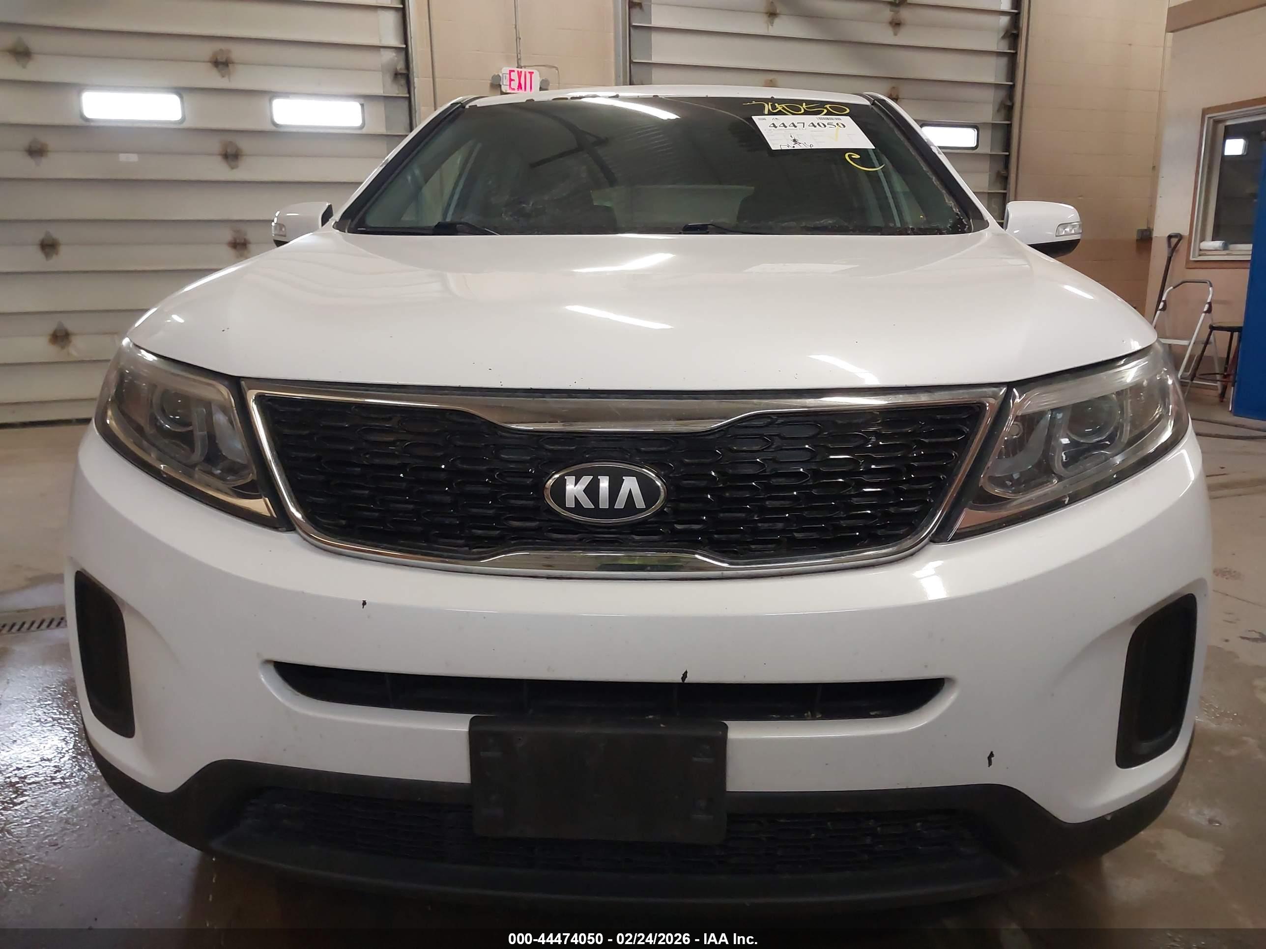KIA SORENTO image 6