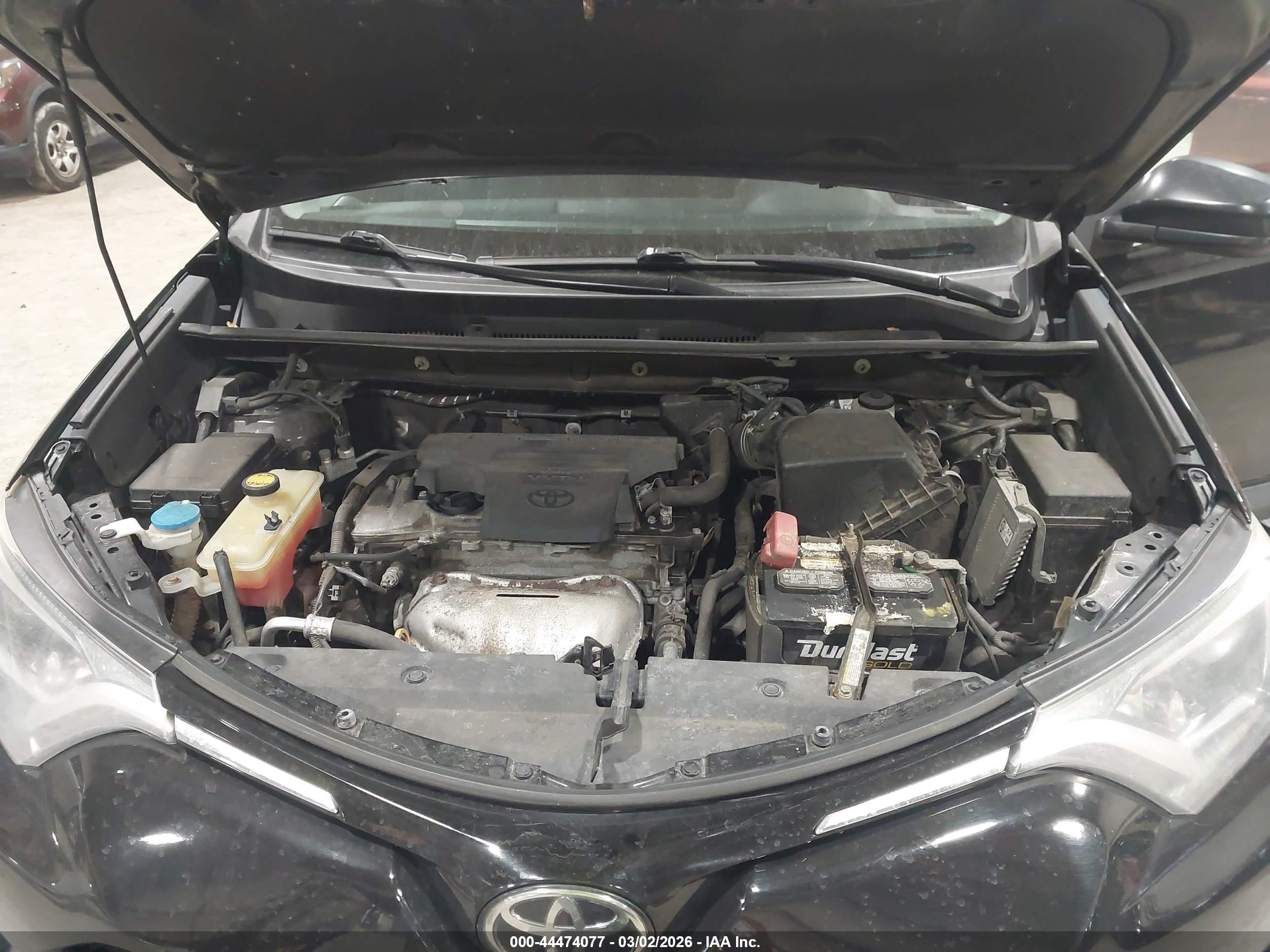 TOYOTA RAV4 image 10