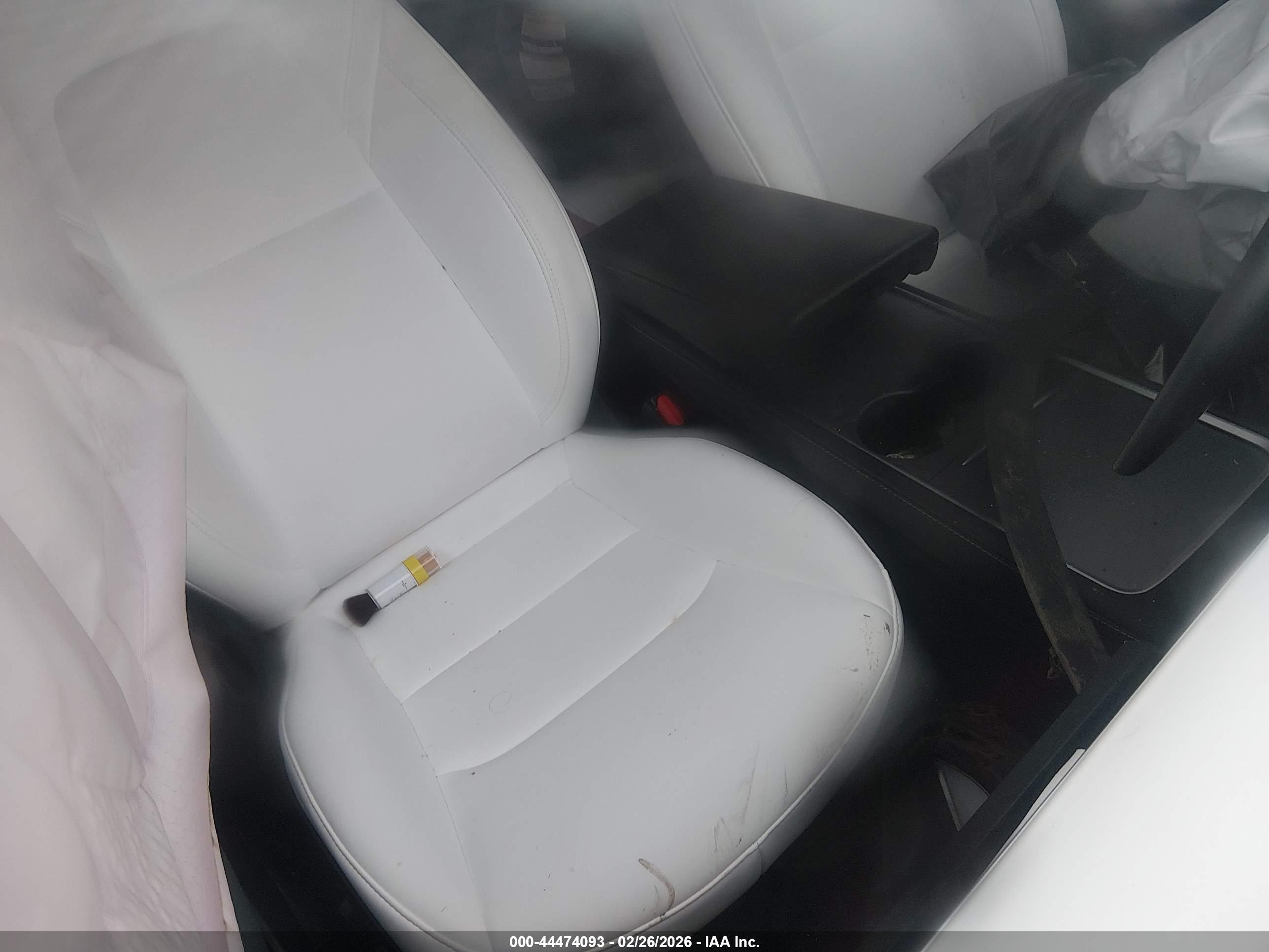 TESLA MODEL image 5