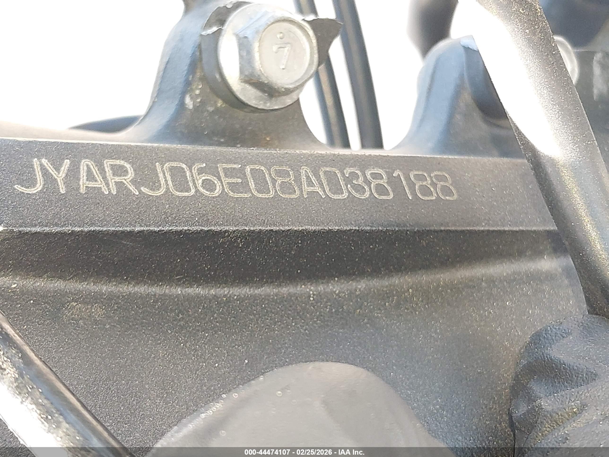 YAMAHA YZFR6 image 10
