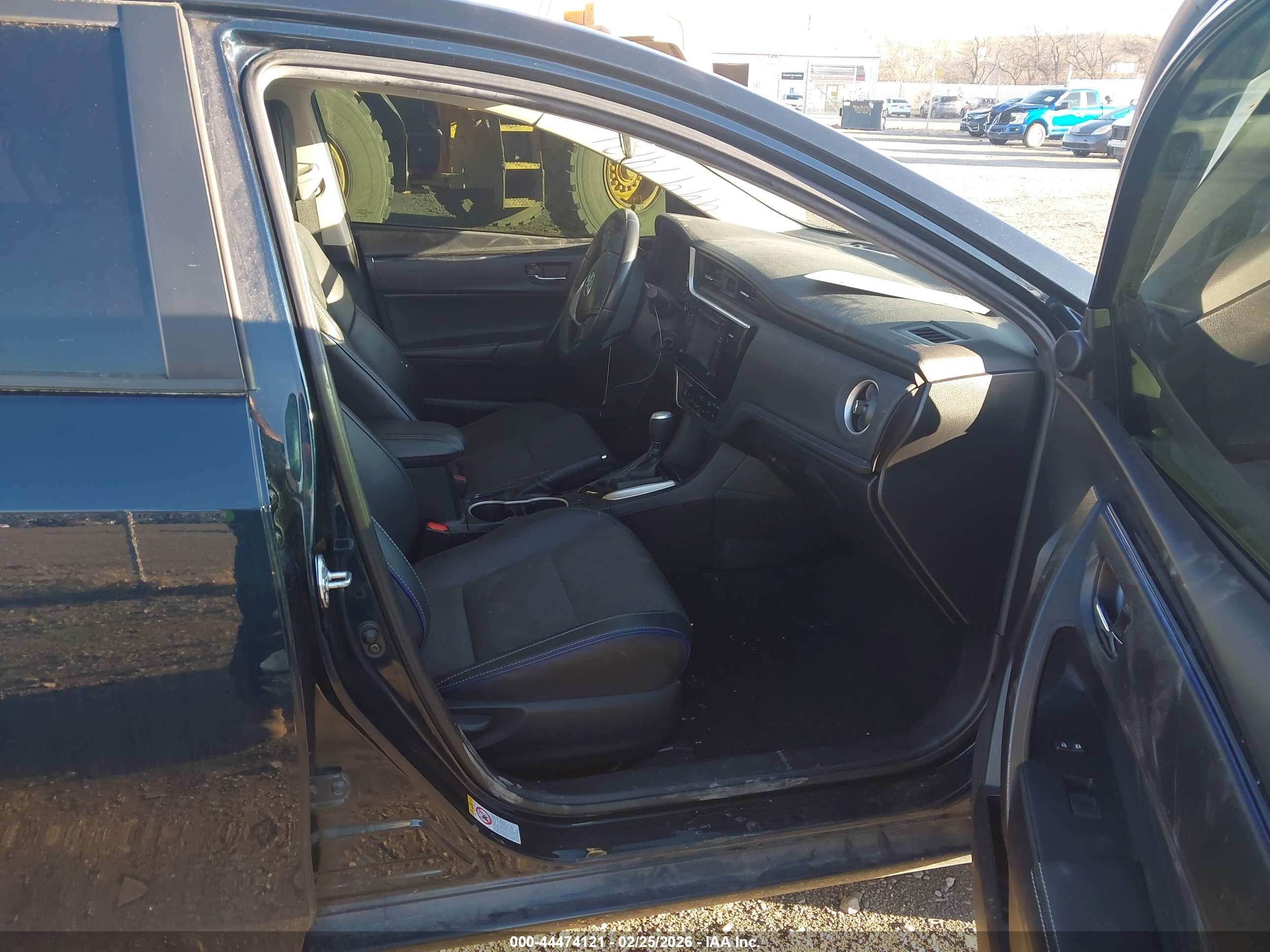 TOYOTA COROLLA image 5