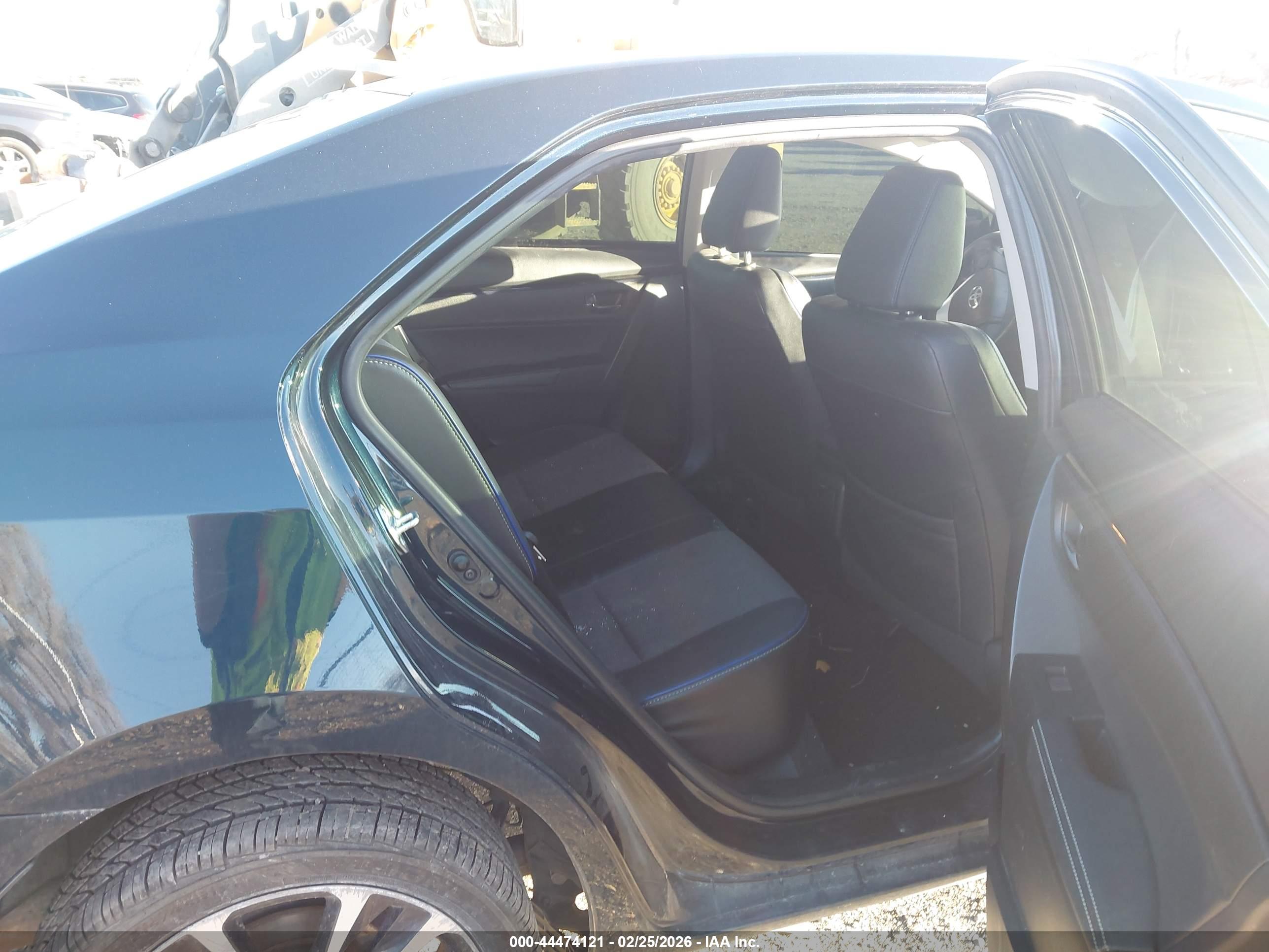 TOYOTA COROLLA image 8