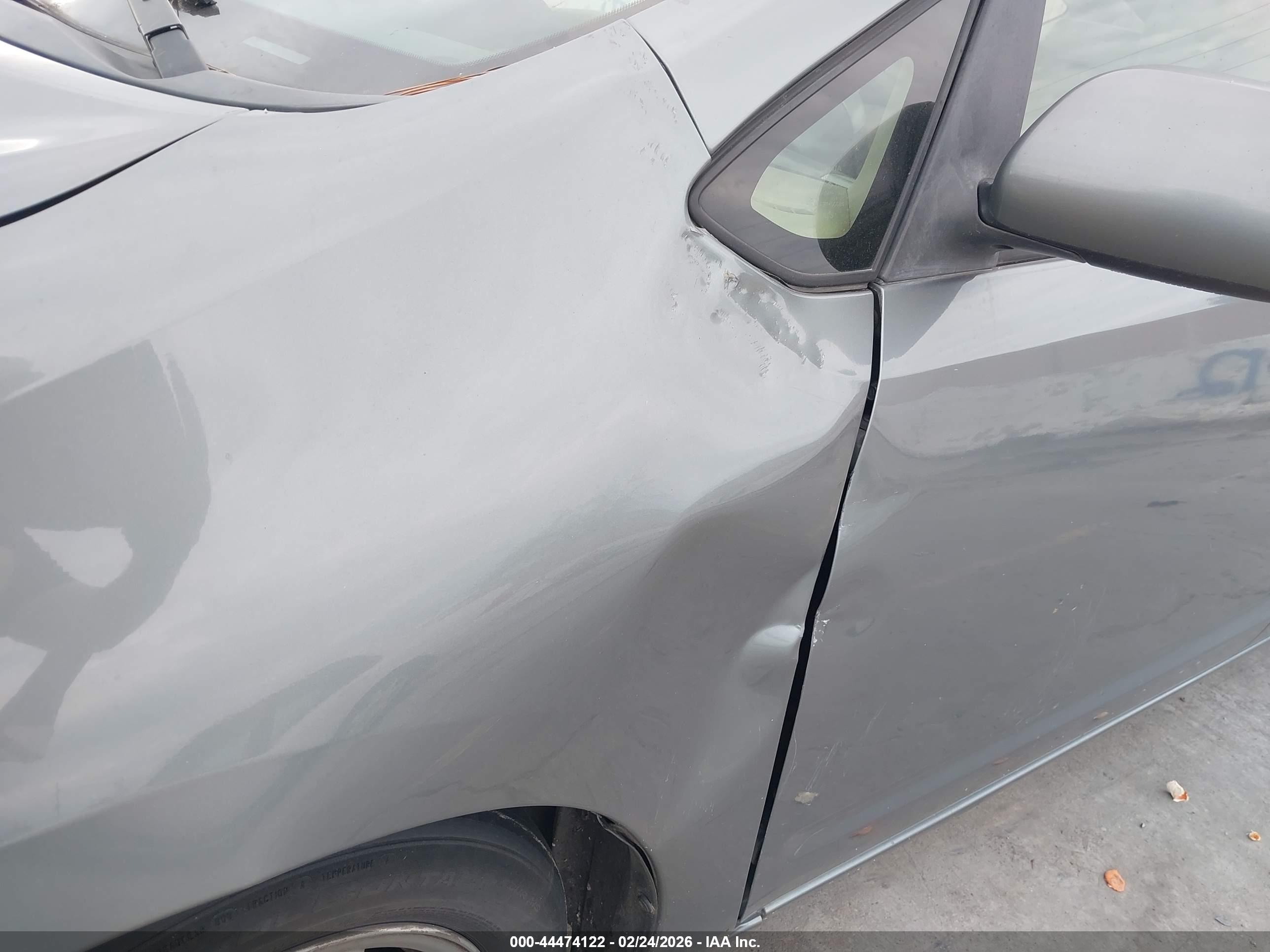 TOYOTA PRIUS image 6