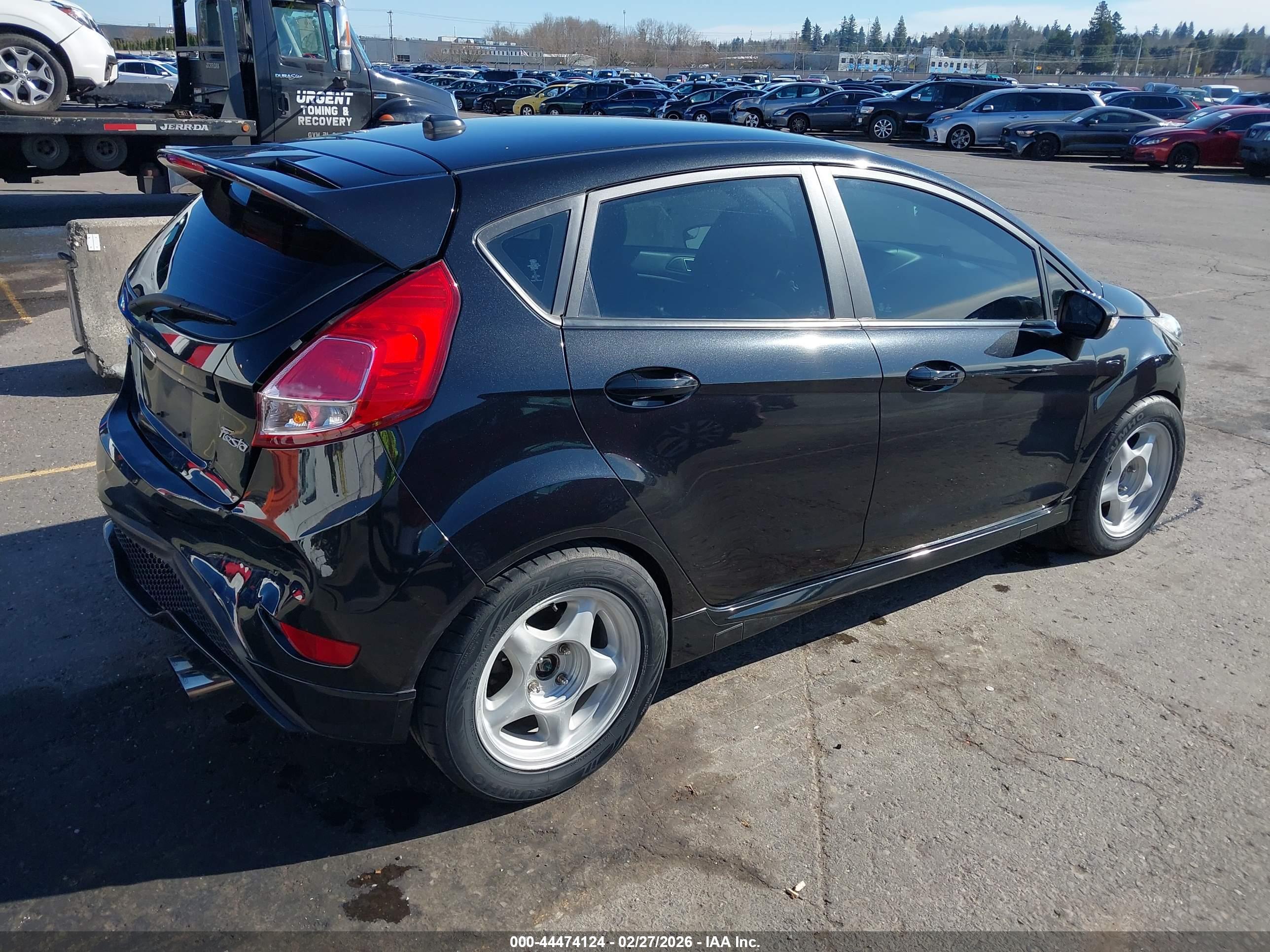 FORD FIESTA image 4