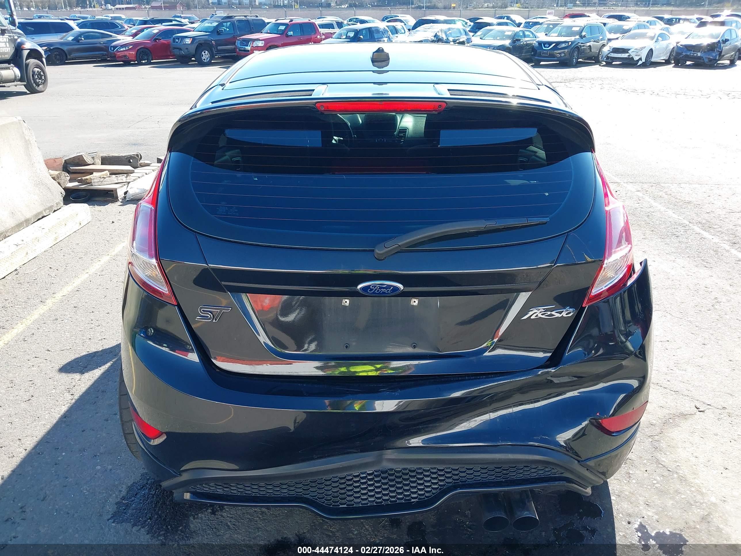 FORD FIESTA image 6