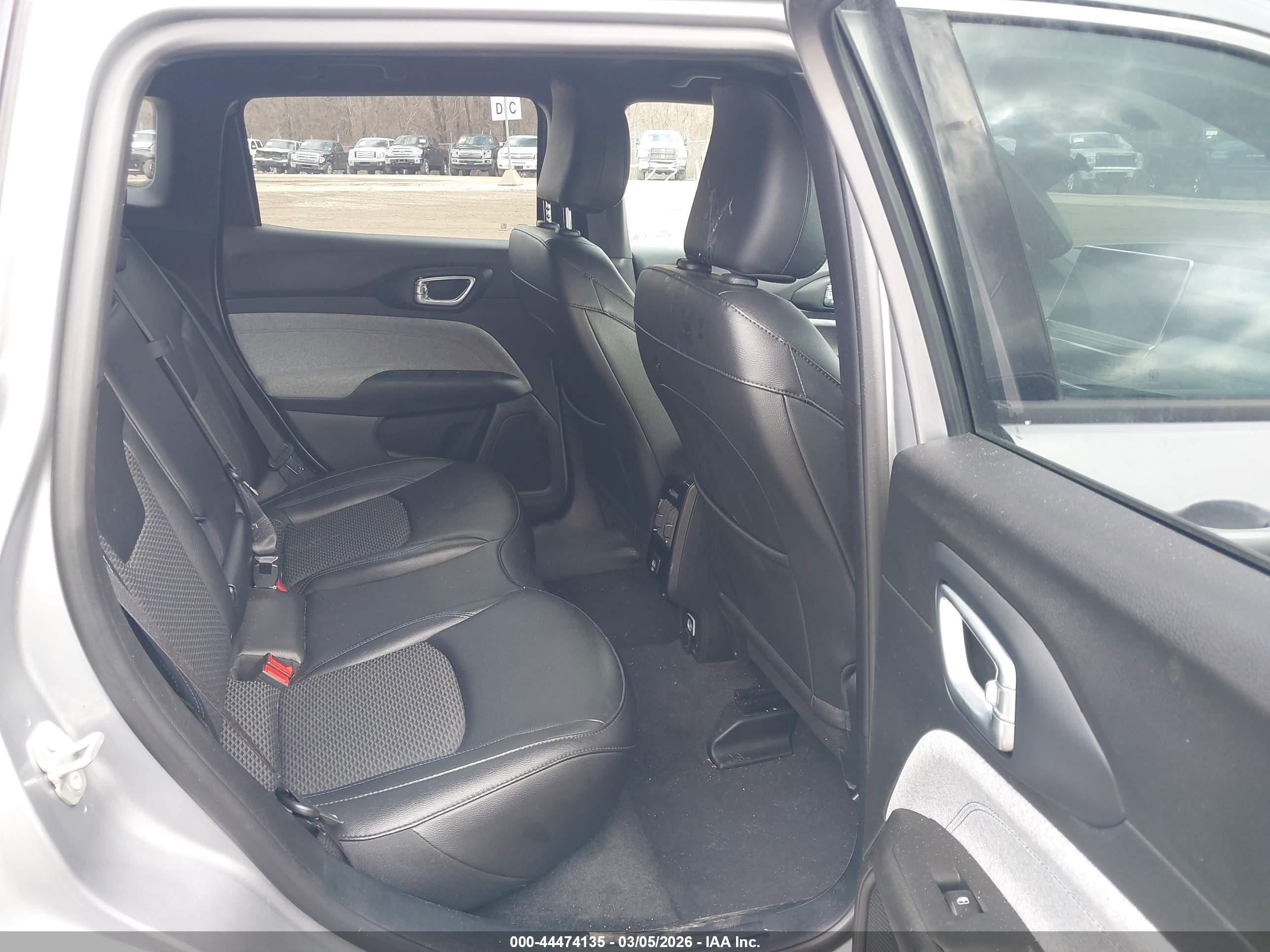 JEEP COMPASS image 8