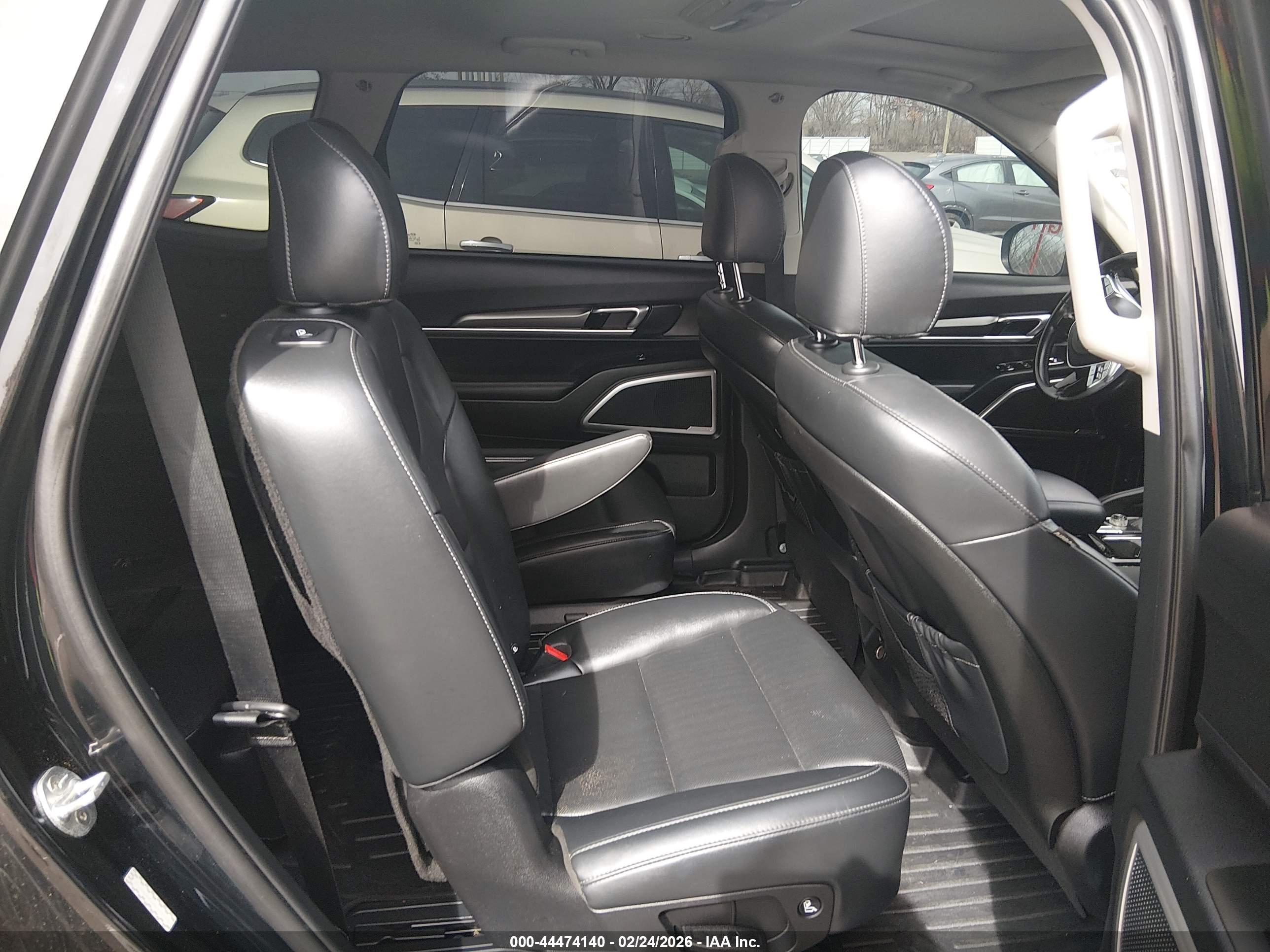 KIA TELLURIDE image 8