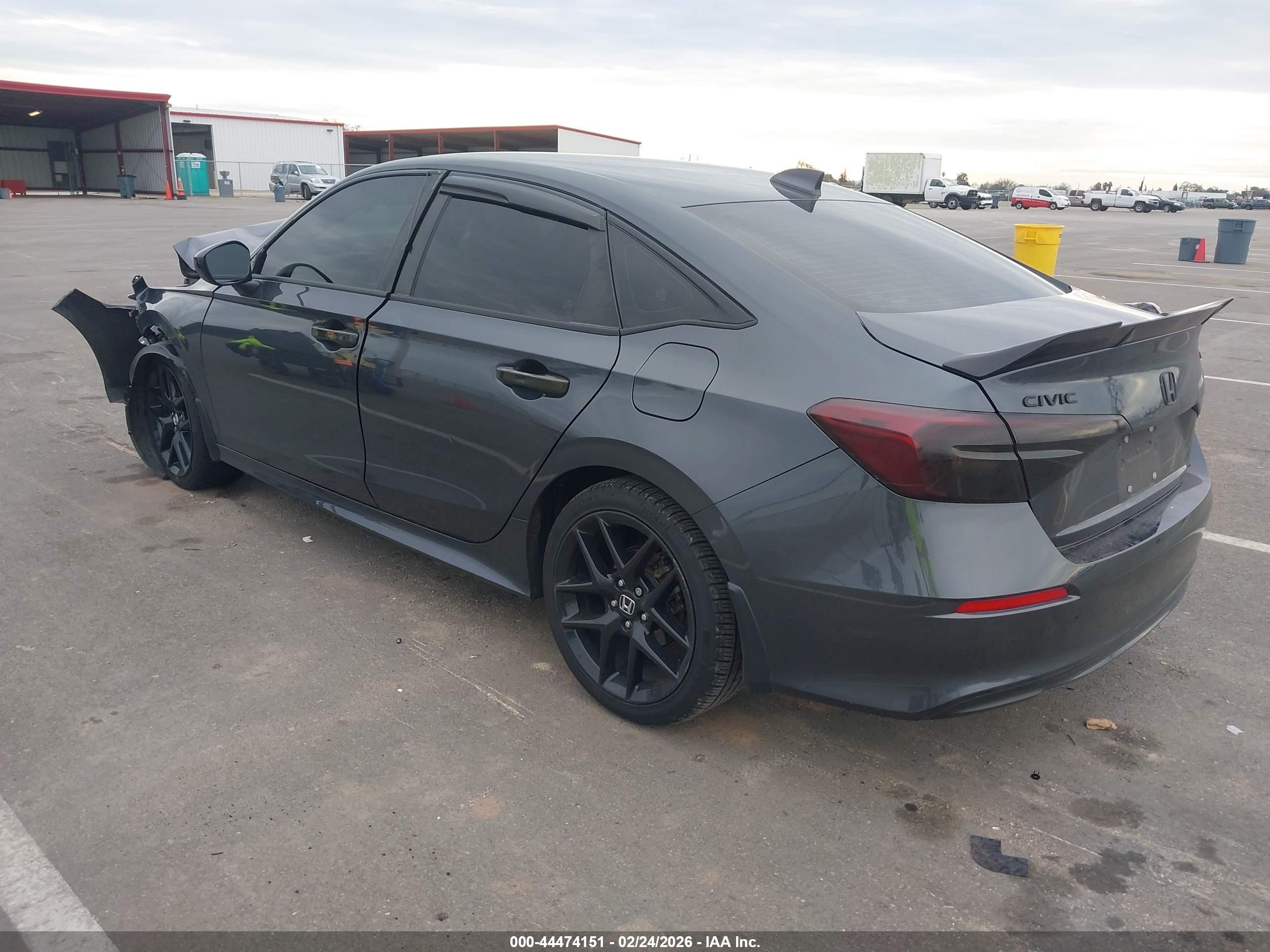 HONDA CIVIC image 3