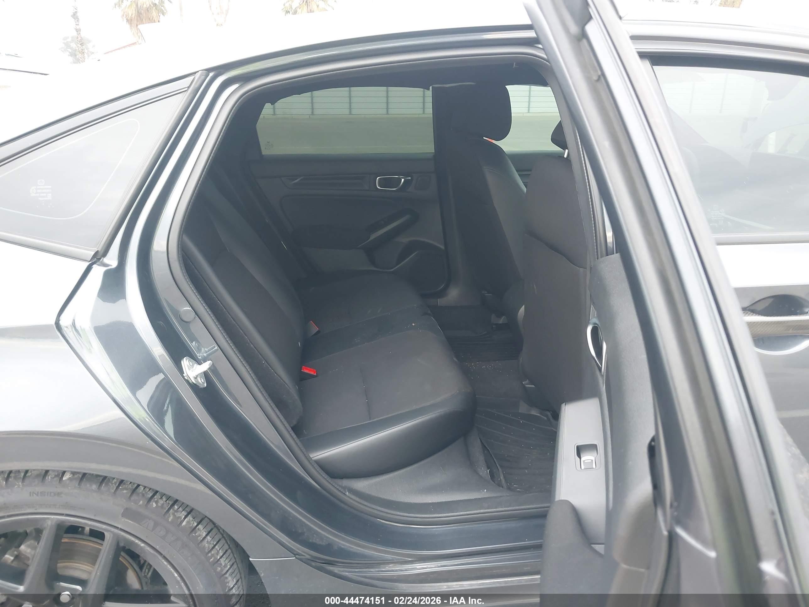 HONDA CIVIC image 8