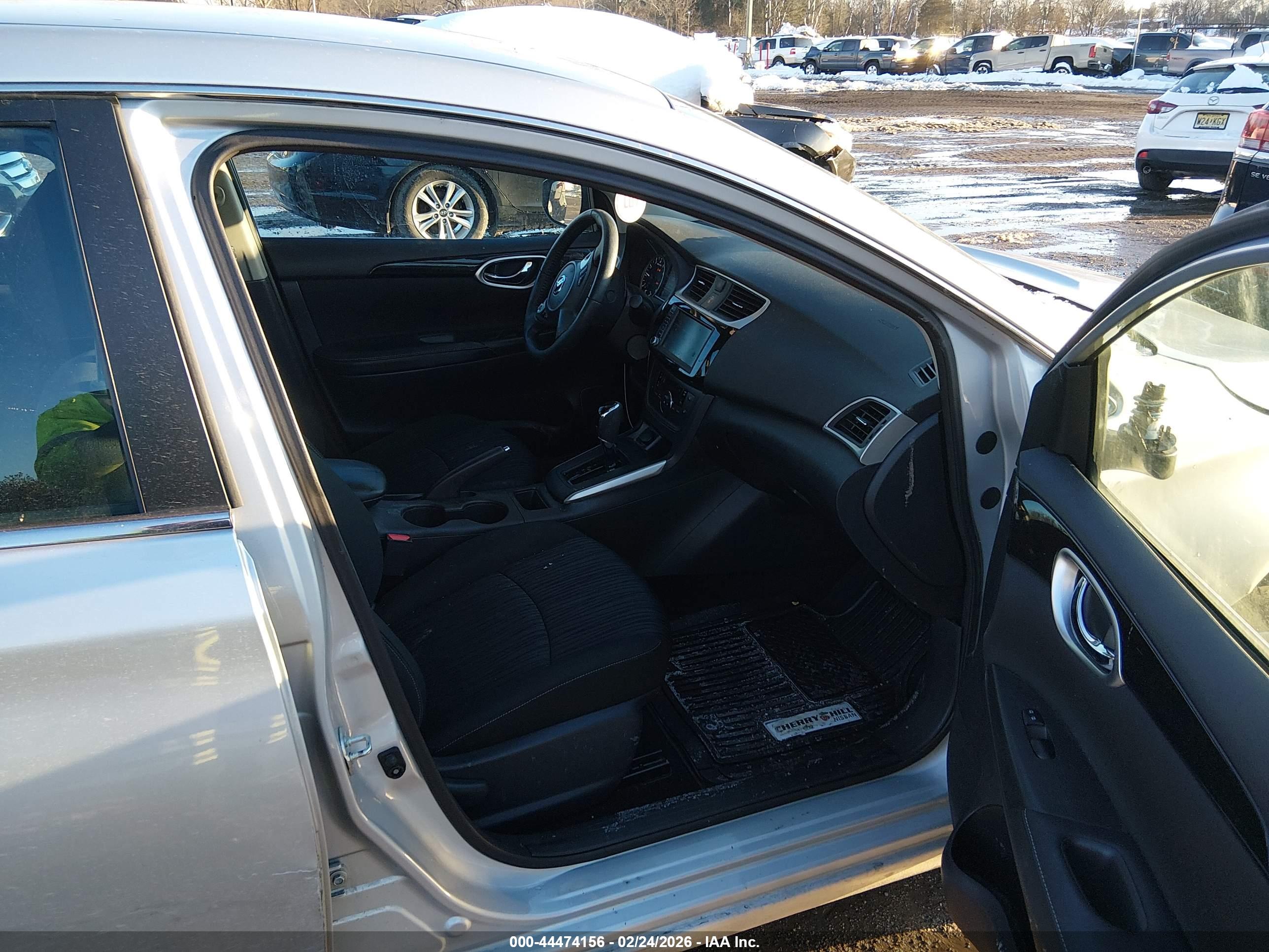 NISSAN SENTRA image 5