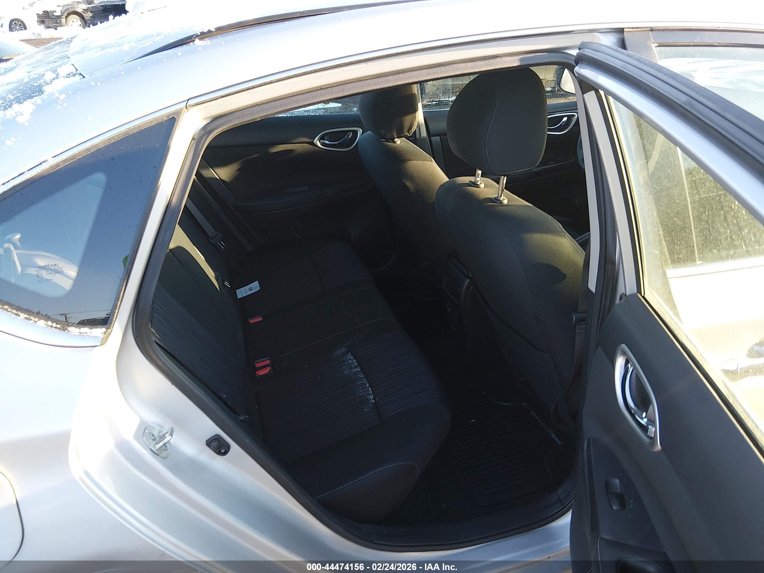 NISSAN SENTRA image 8