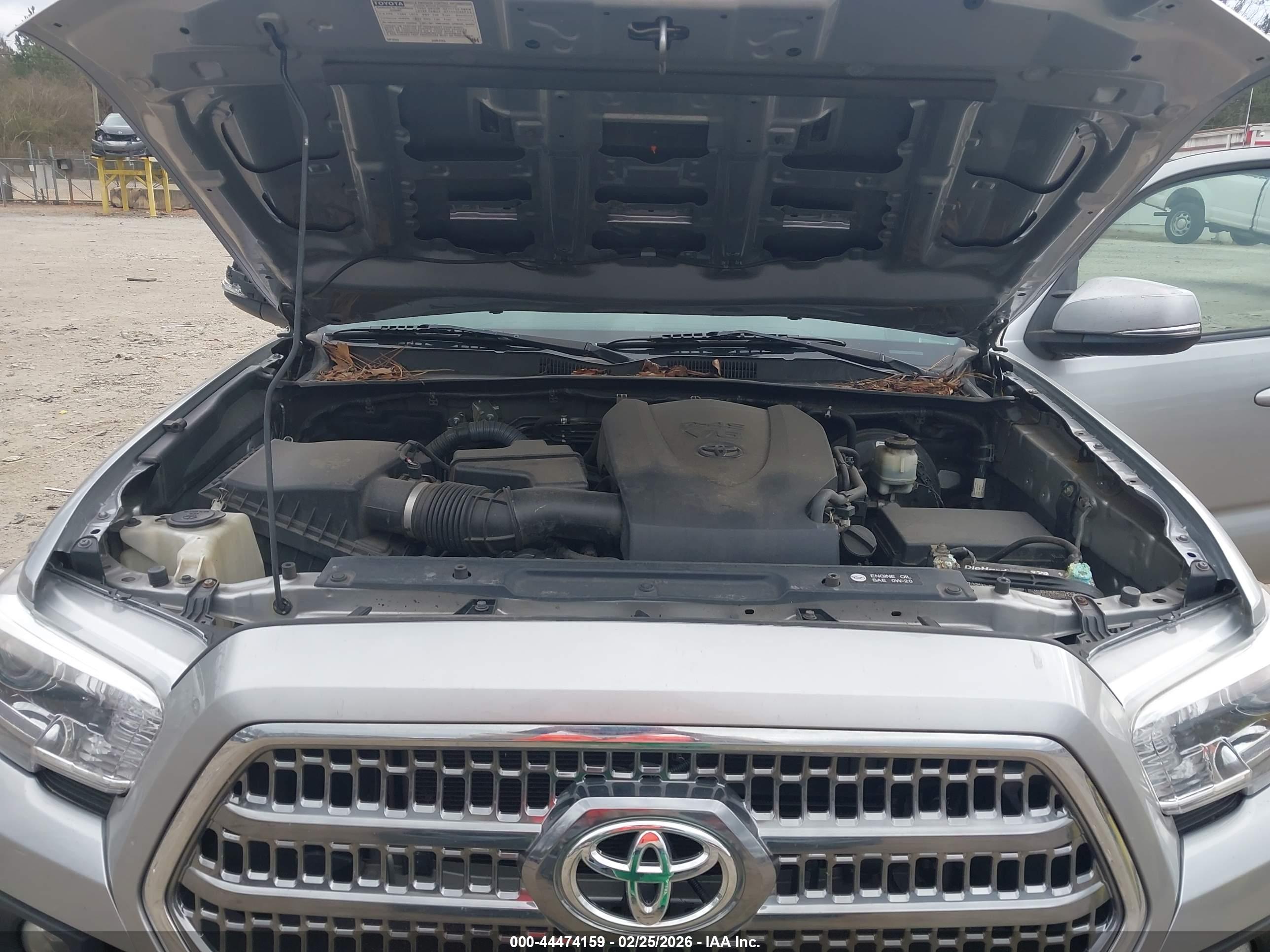TOYOTA TACOMA image 10