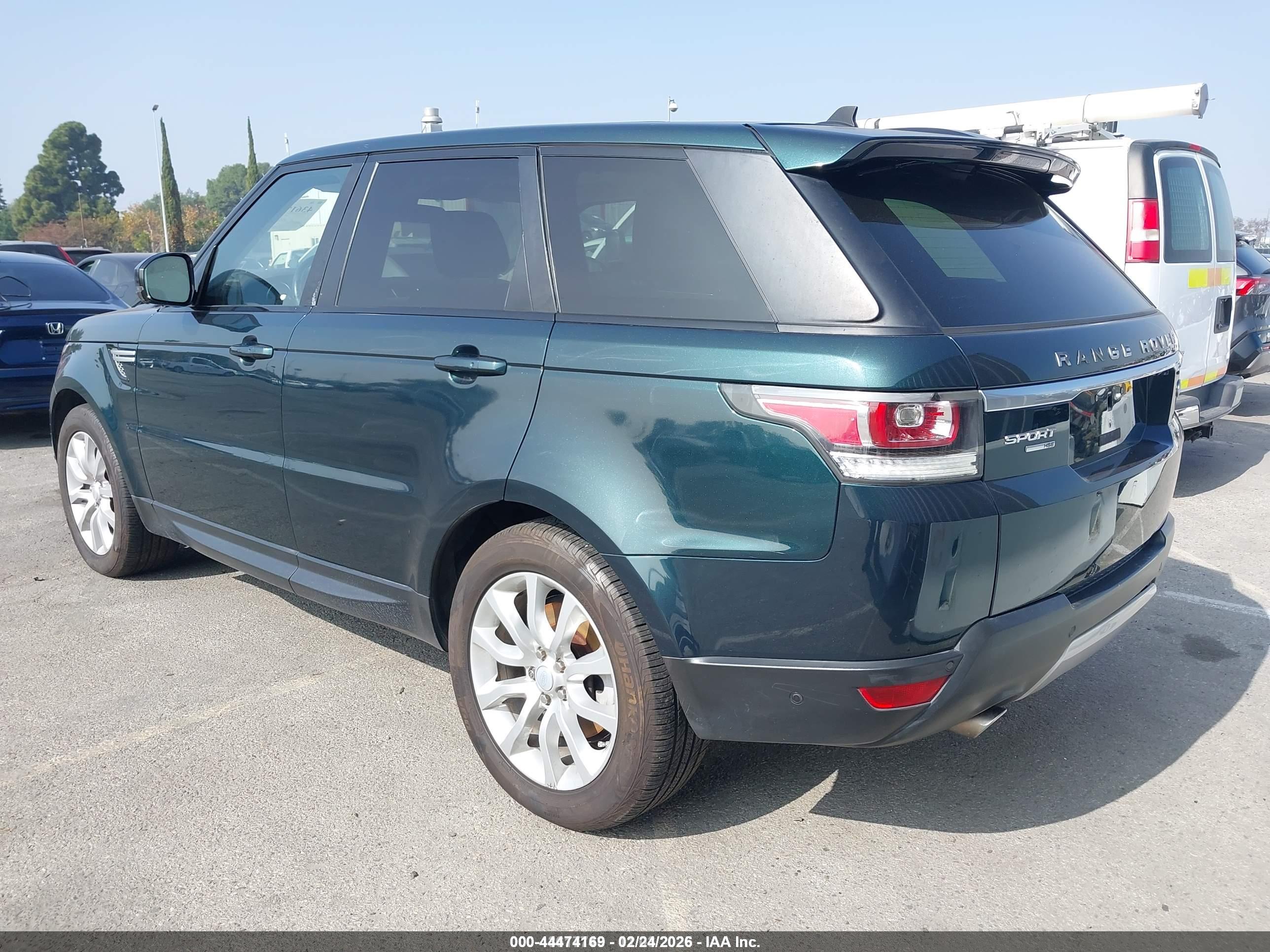 LAND ROVER image 3