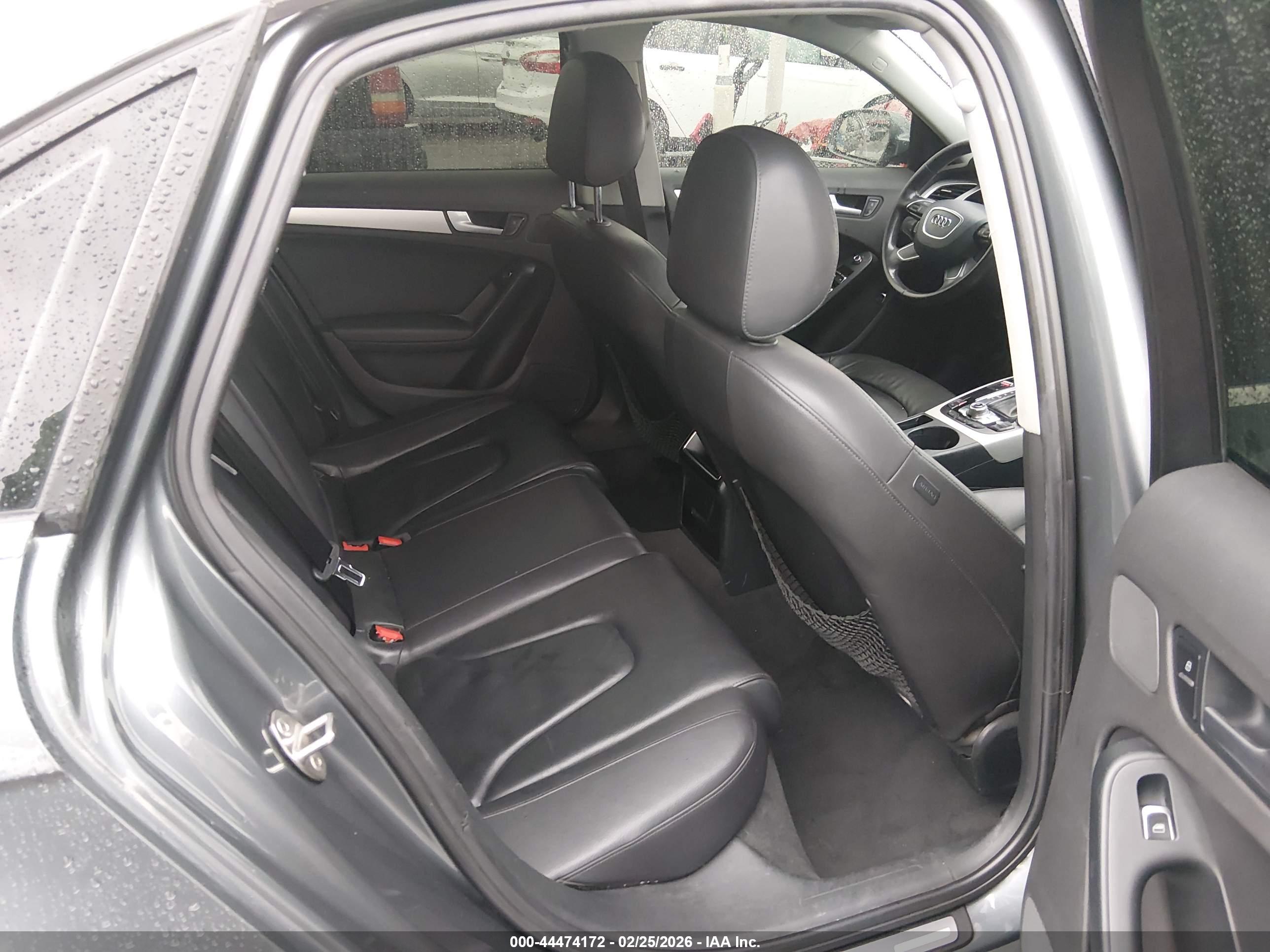AUDI A4 image 8
