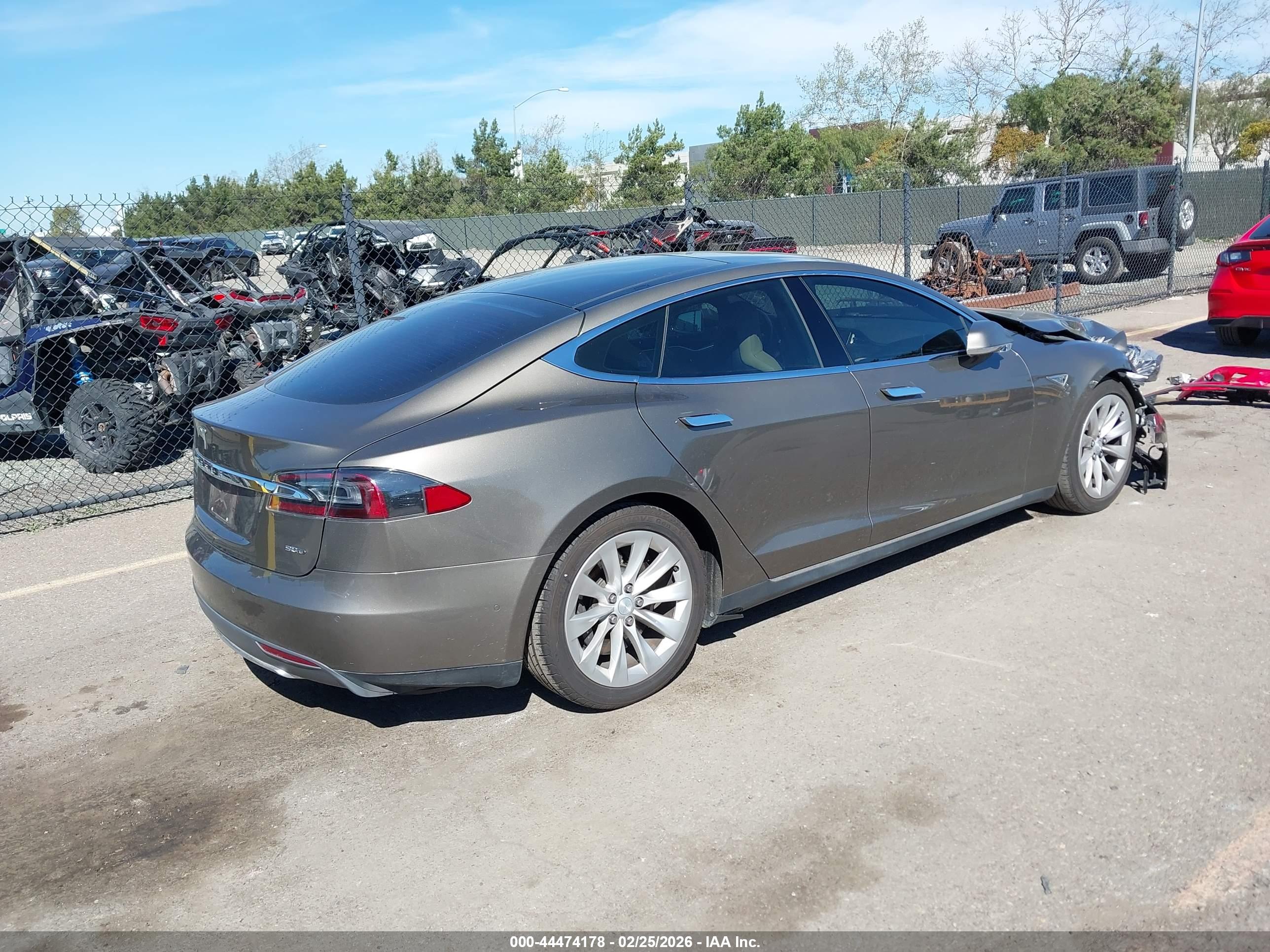 TESLA MODEL image 4
