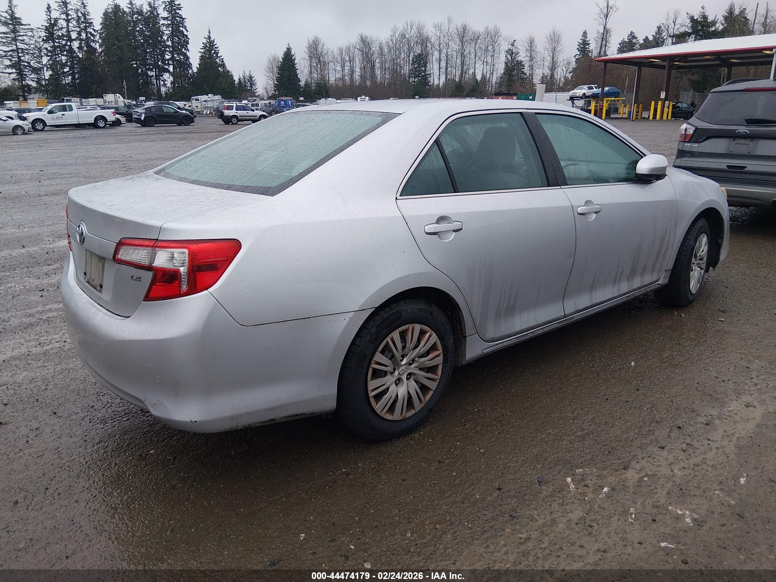 TOYOTA CAMRY image 4