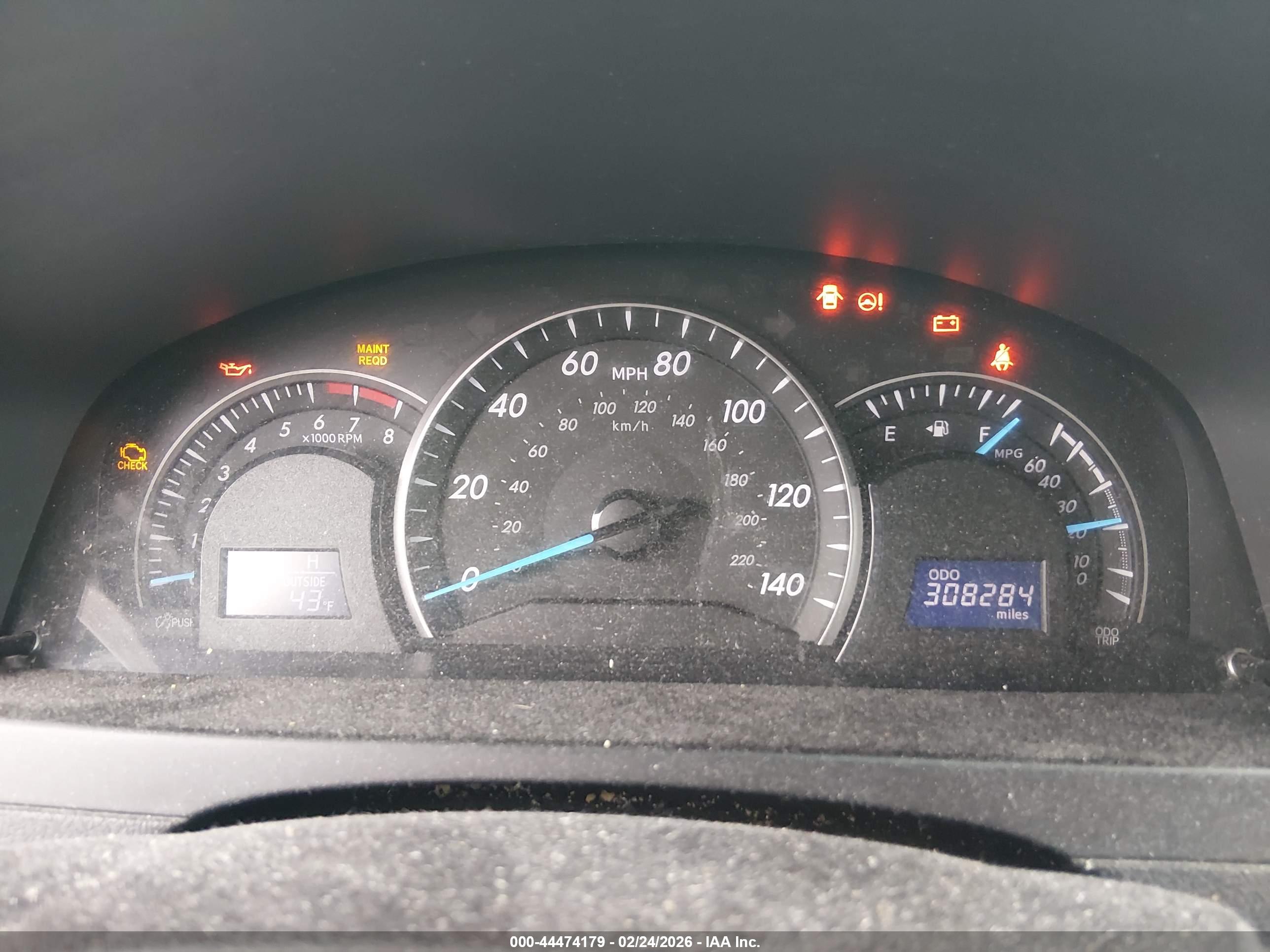TOYOTA CAMRY image 7